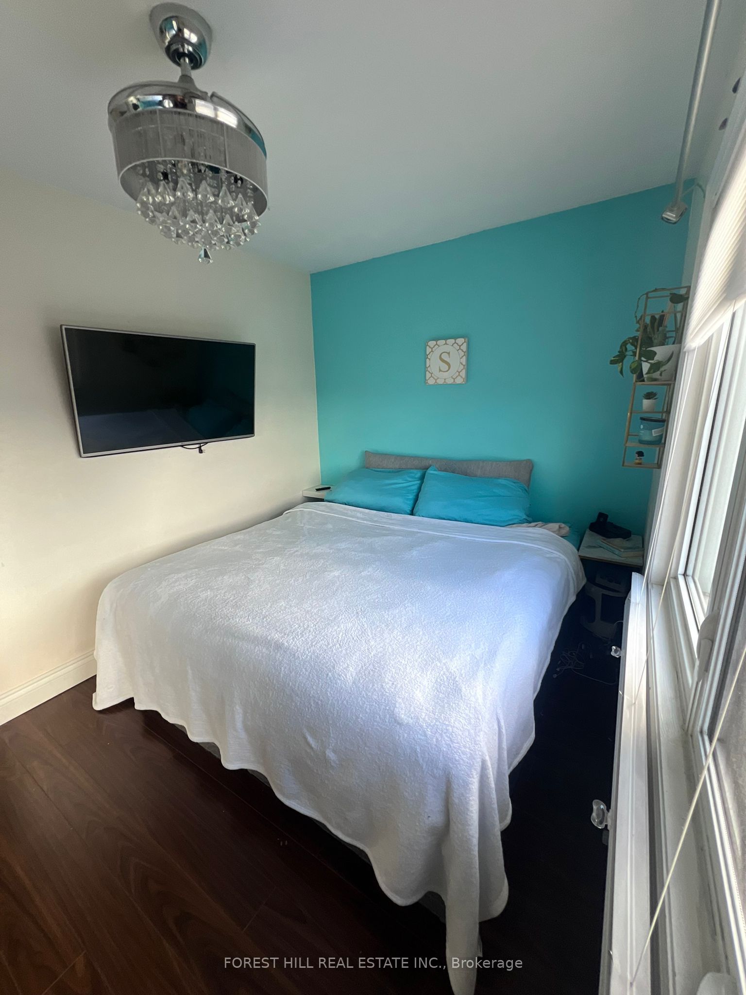 275 Blackthorn Avenue Property Photo 15