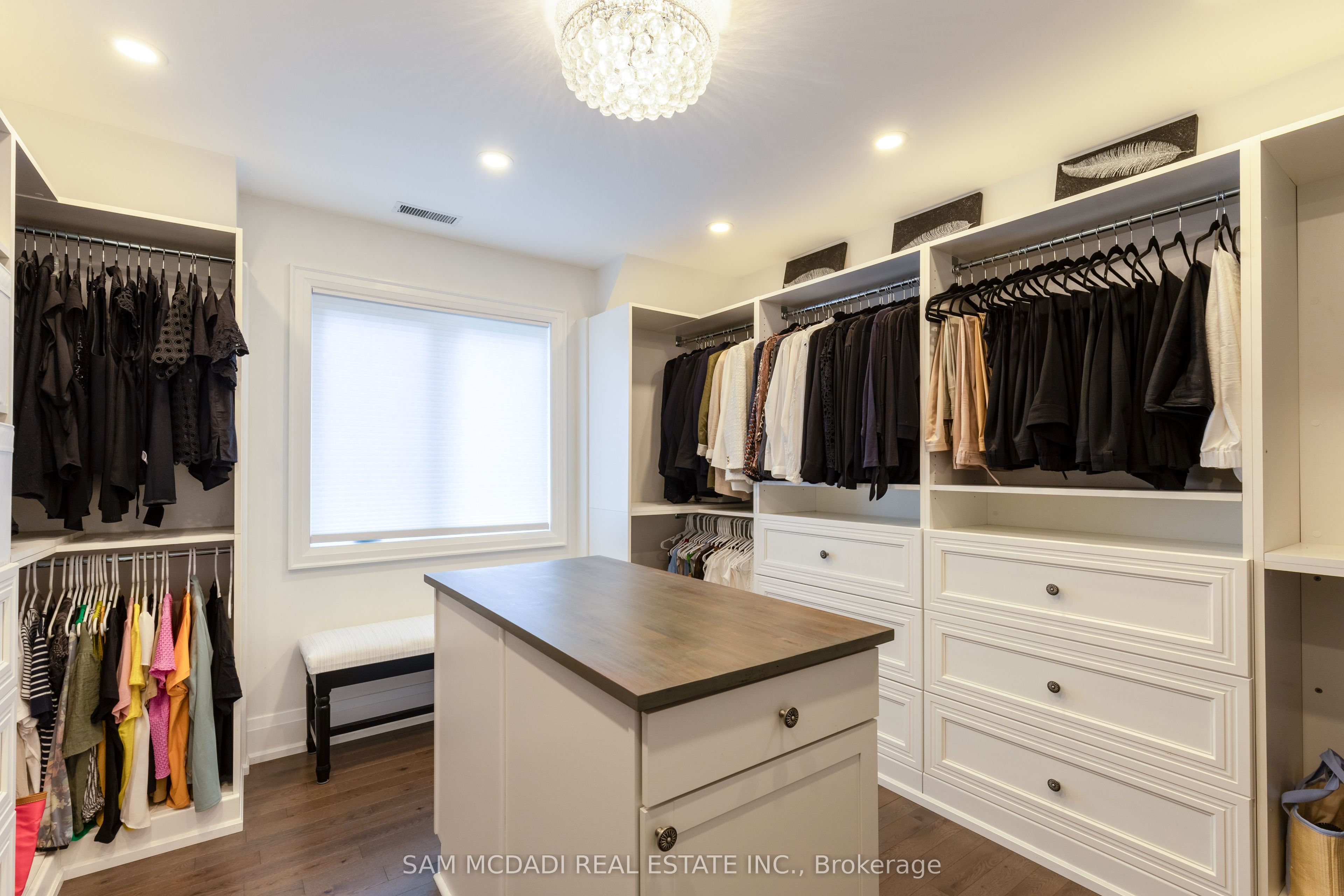 1285 Mineola Gardens Property Photo 20