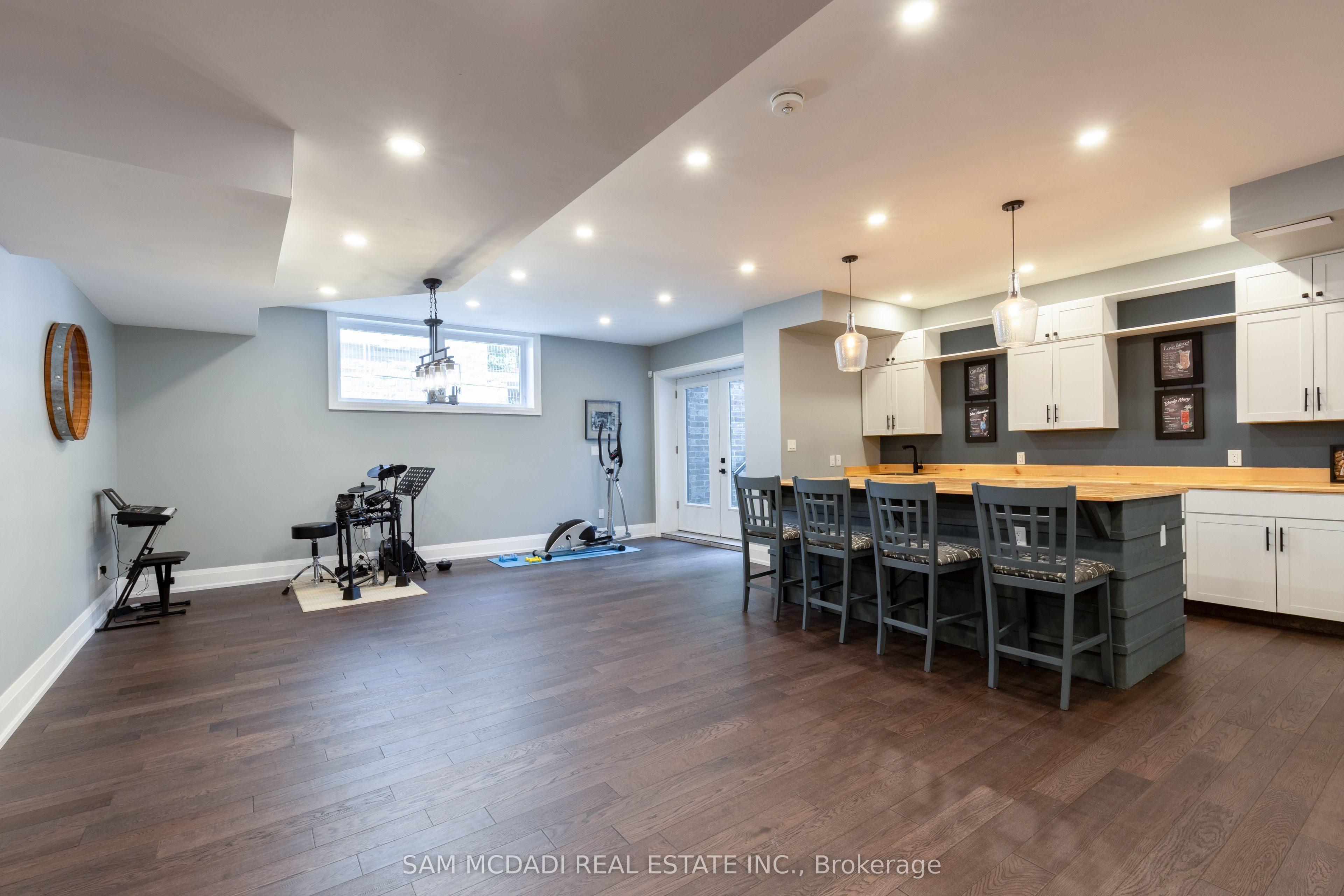 1285 Mineola Gardens Property Photo 29