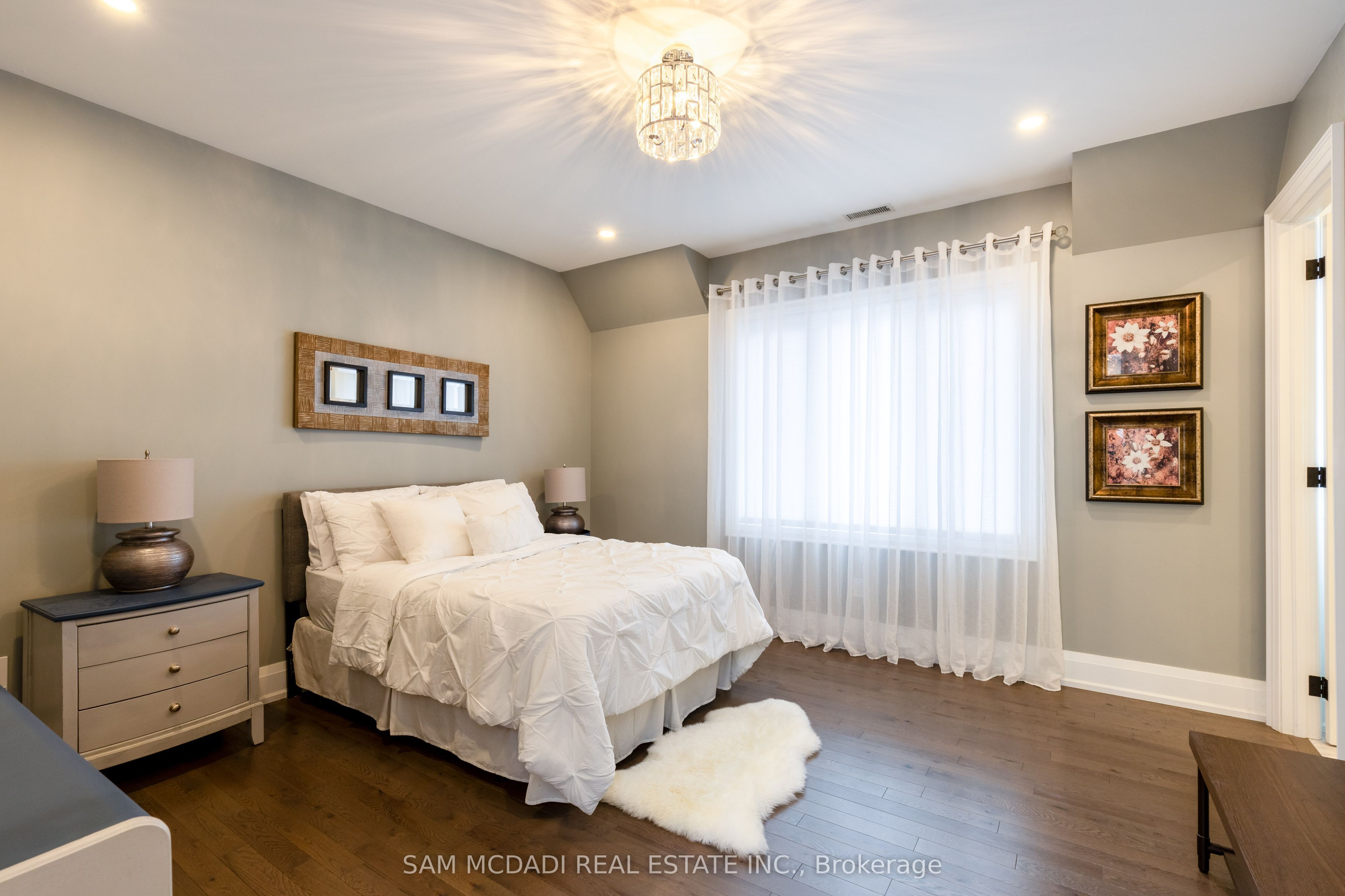 1285 Mineola Gardens Property Photo 30