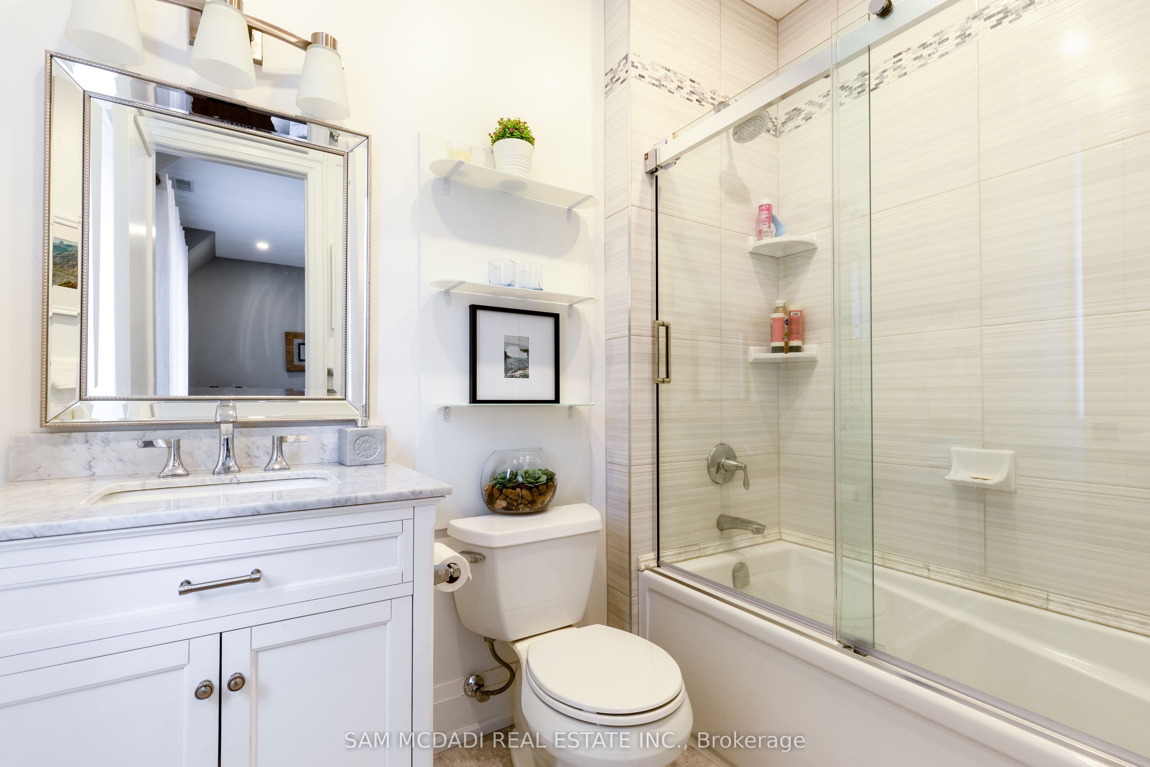 1285 Mineola Gardens Property Photo 32