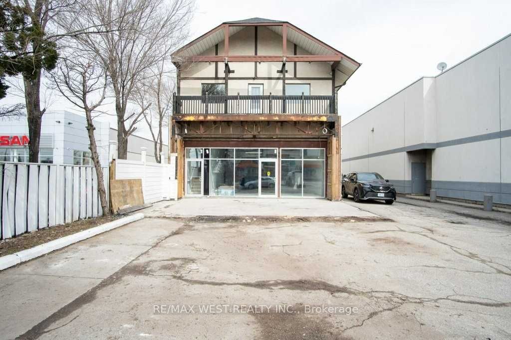 #1 - 1340 The Queensway Avenue Property Photo 1