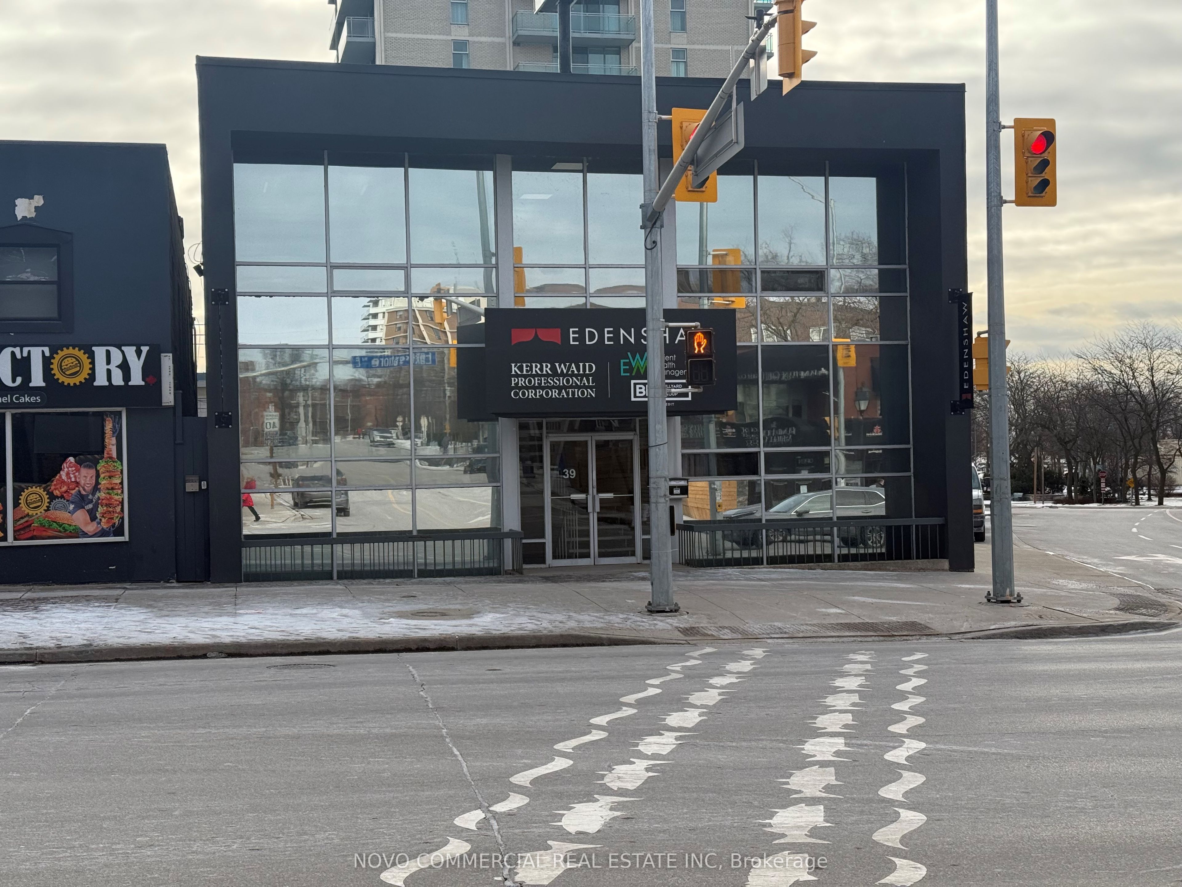 #300 - 39 Lakeshore Road Property Photo 1