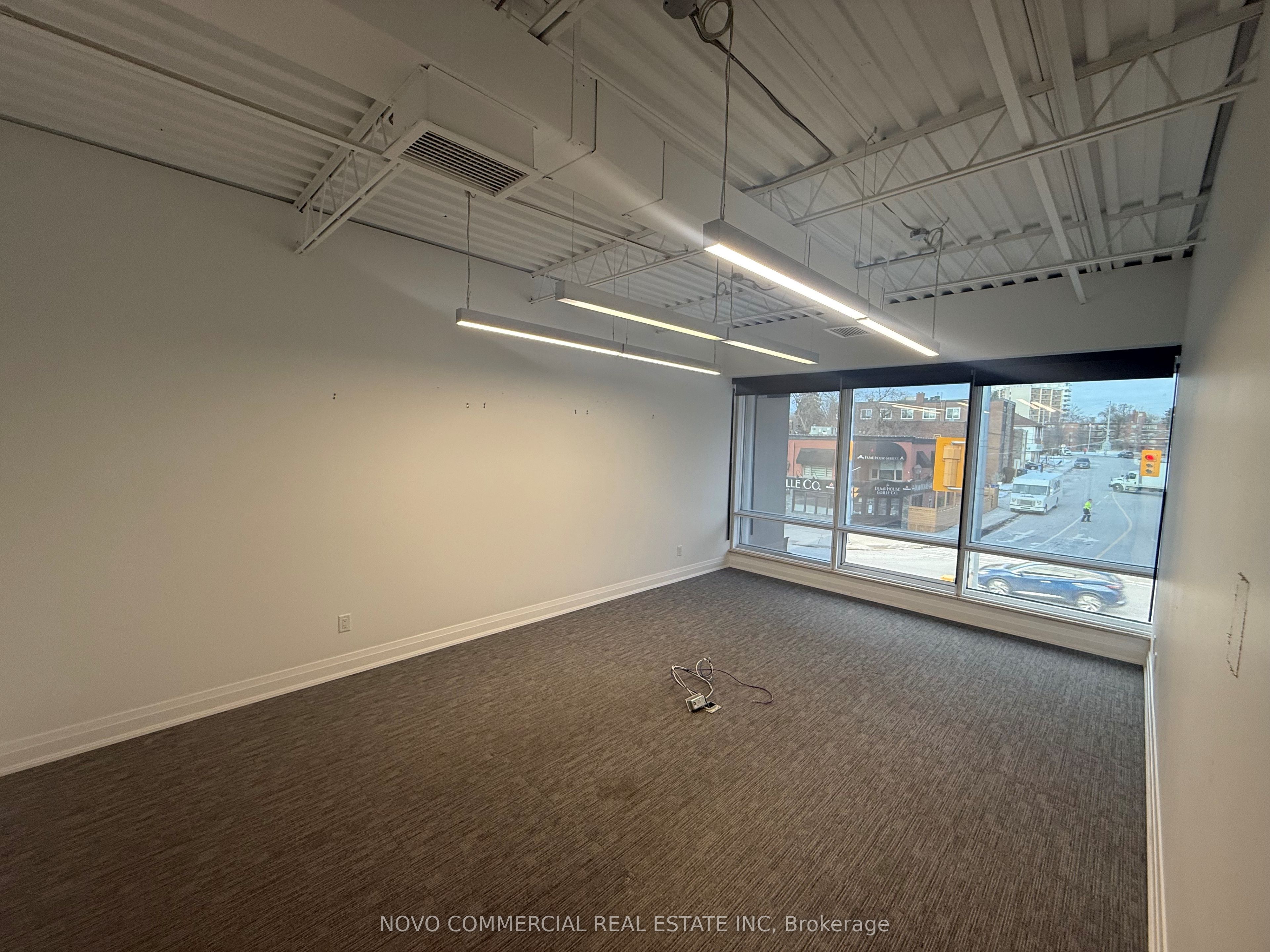 #300 - 39 Lakeshore Road Property Photo 7