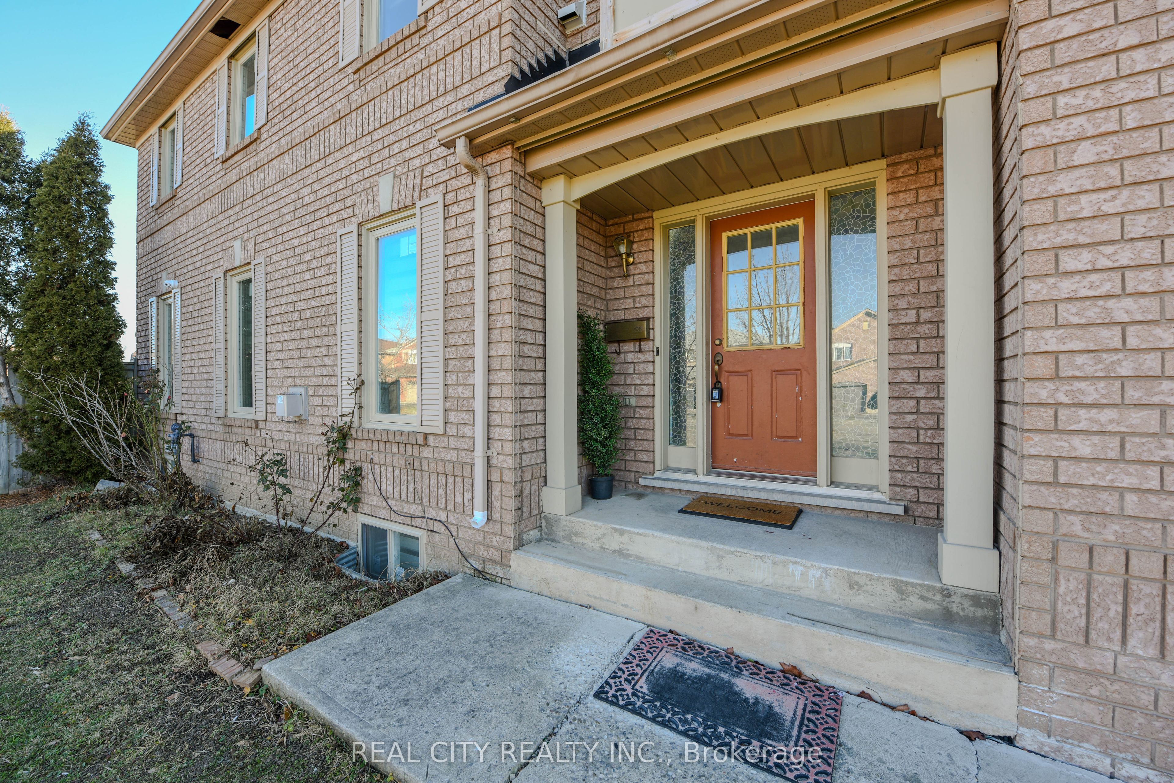 7020 Black Walnut Trail Property Photo 3
