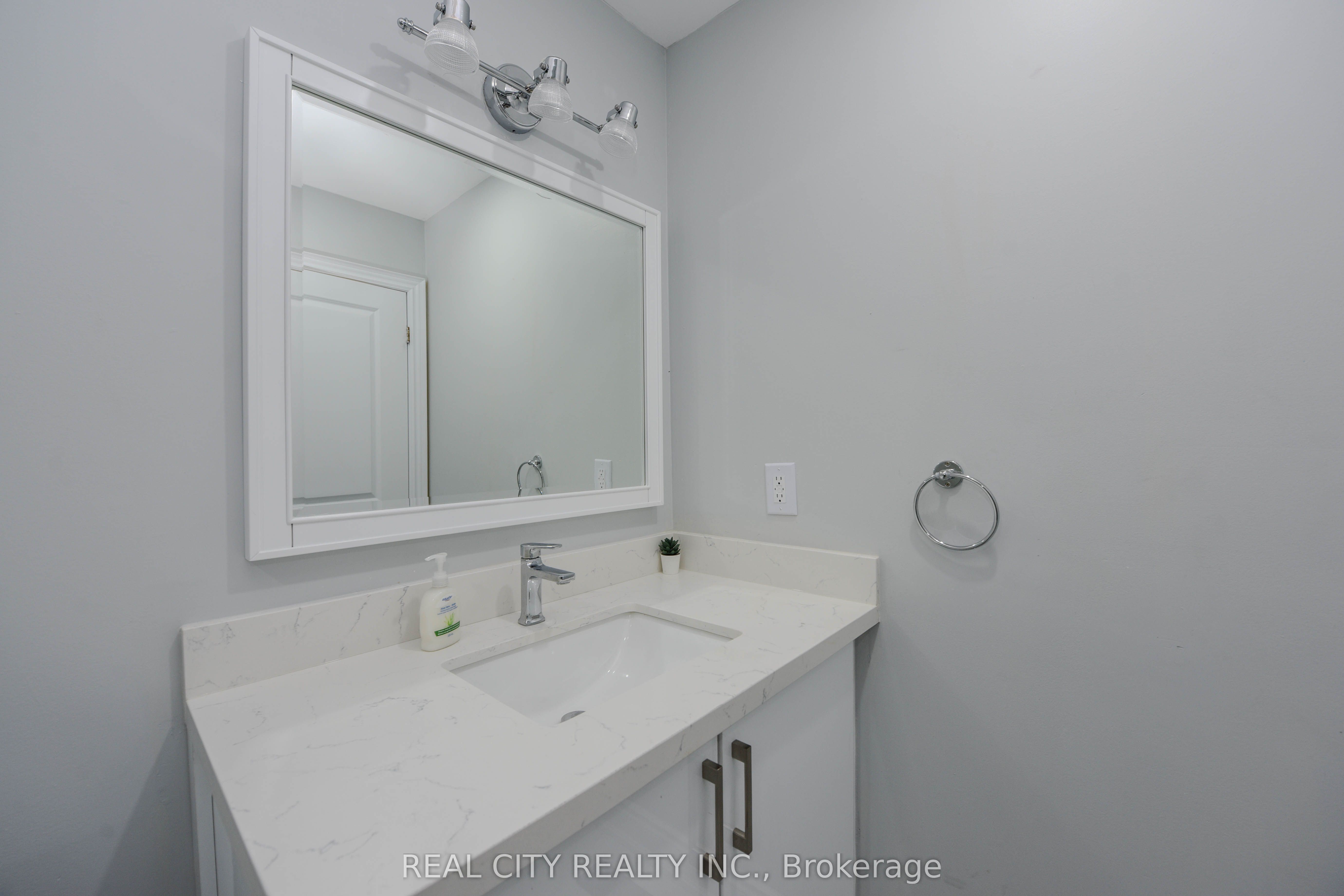 7020 Black Walnut Trail Property Photo 32