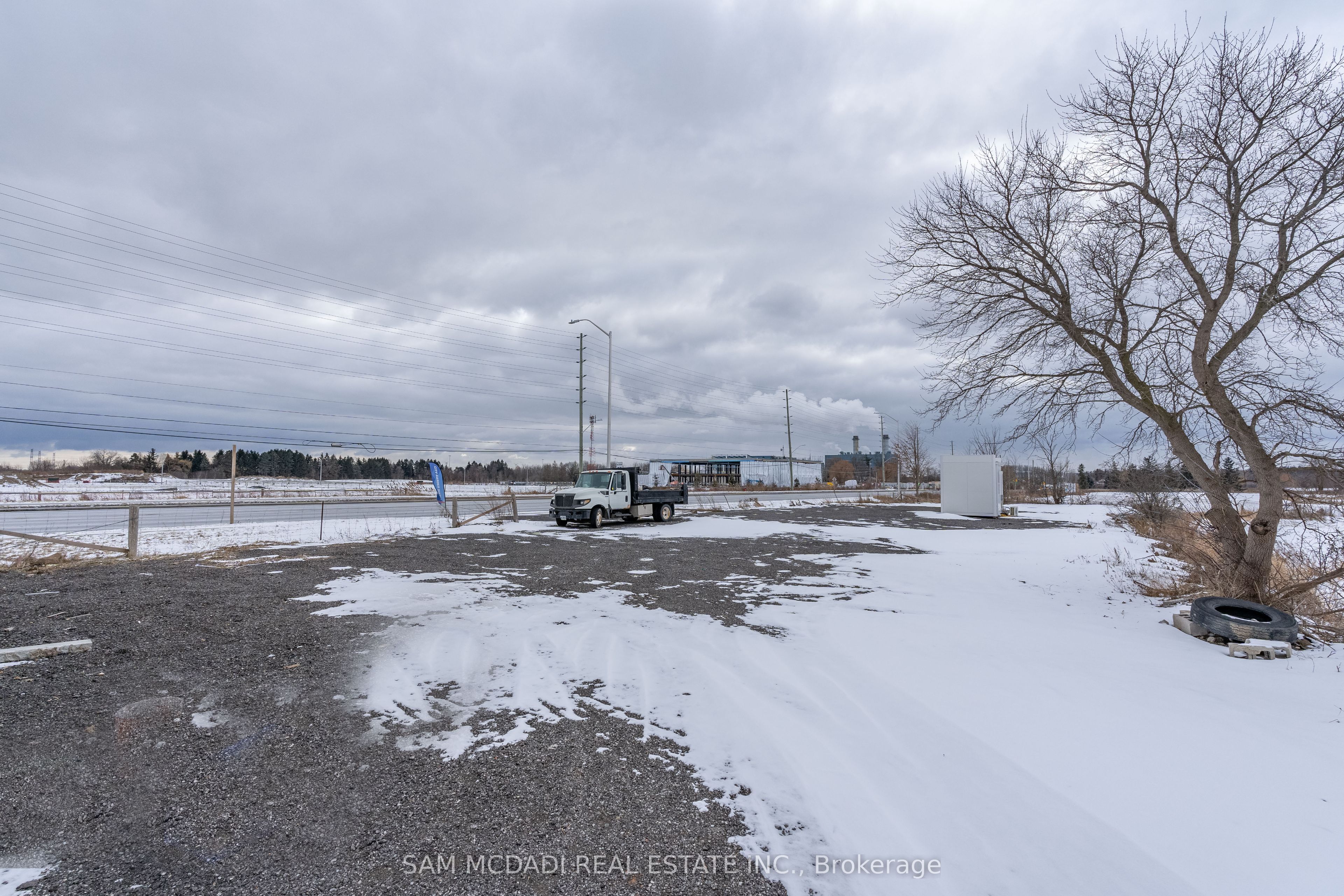 12951 Steeles Avenue Property Photo 6