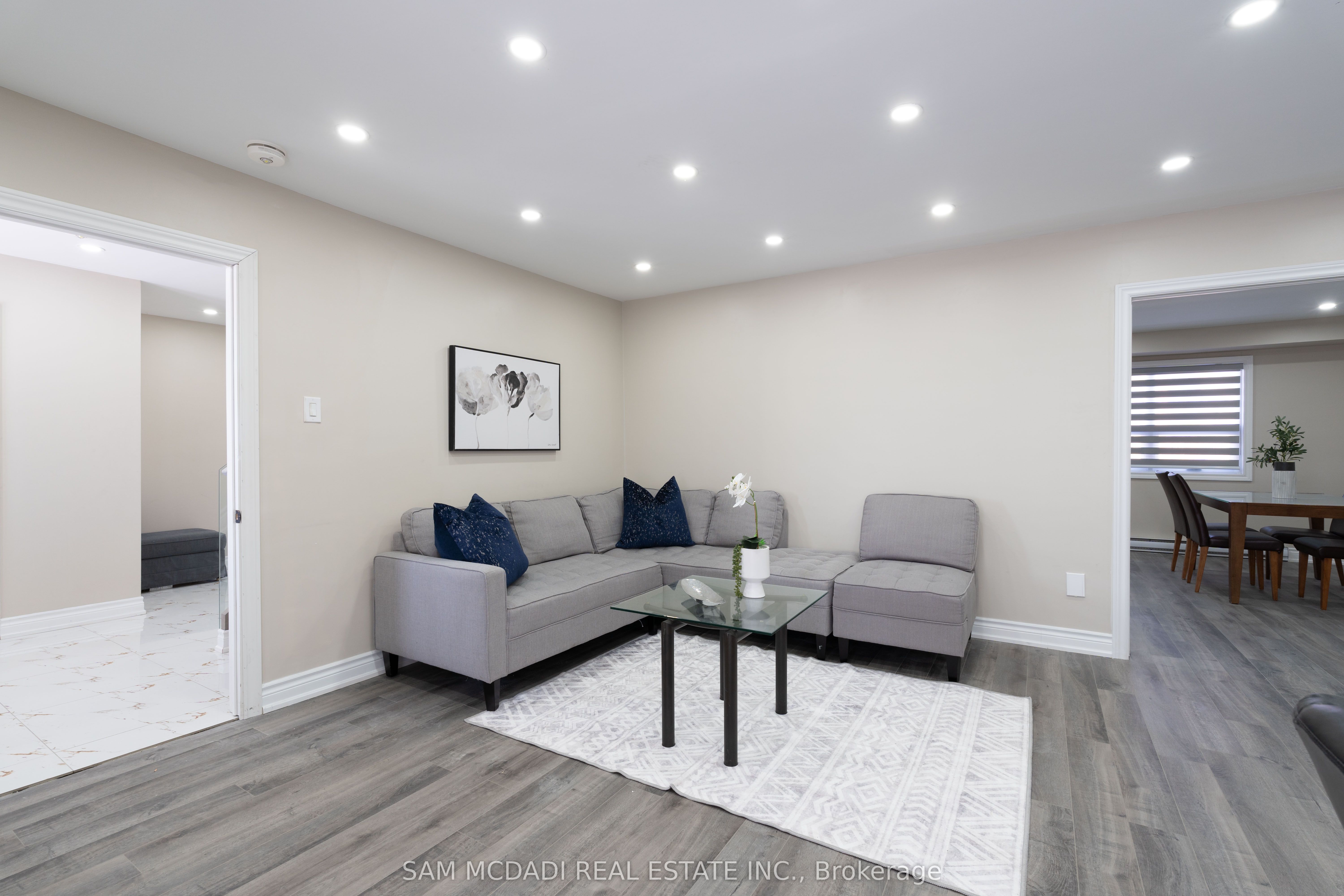 12951 Steeles Avenue Property Photo 17