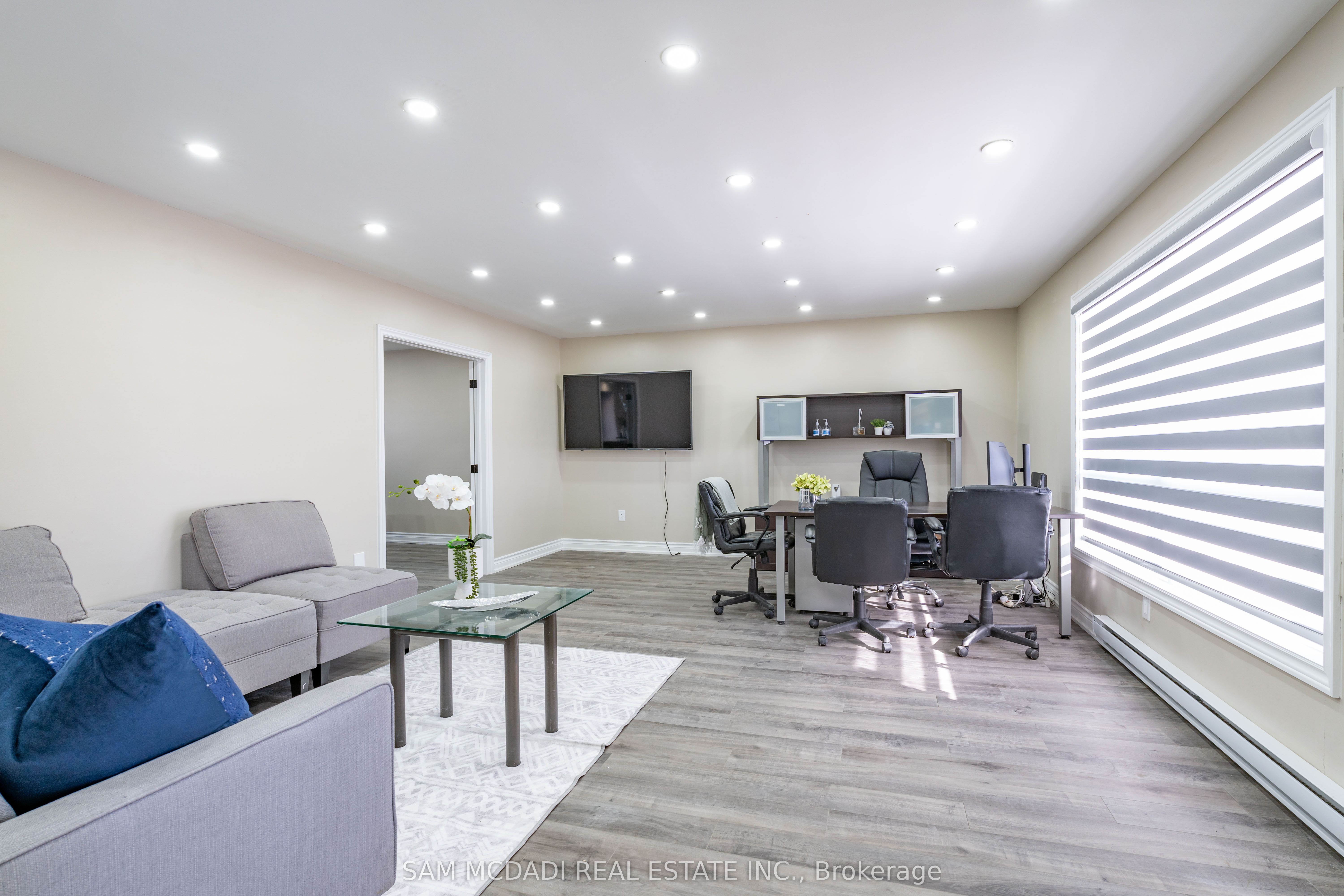 12951 Steeles Avenue Property Photo 19
