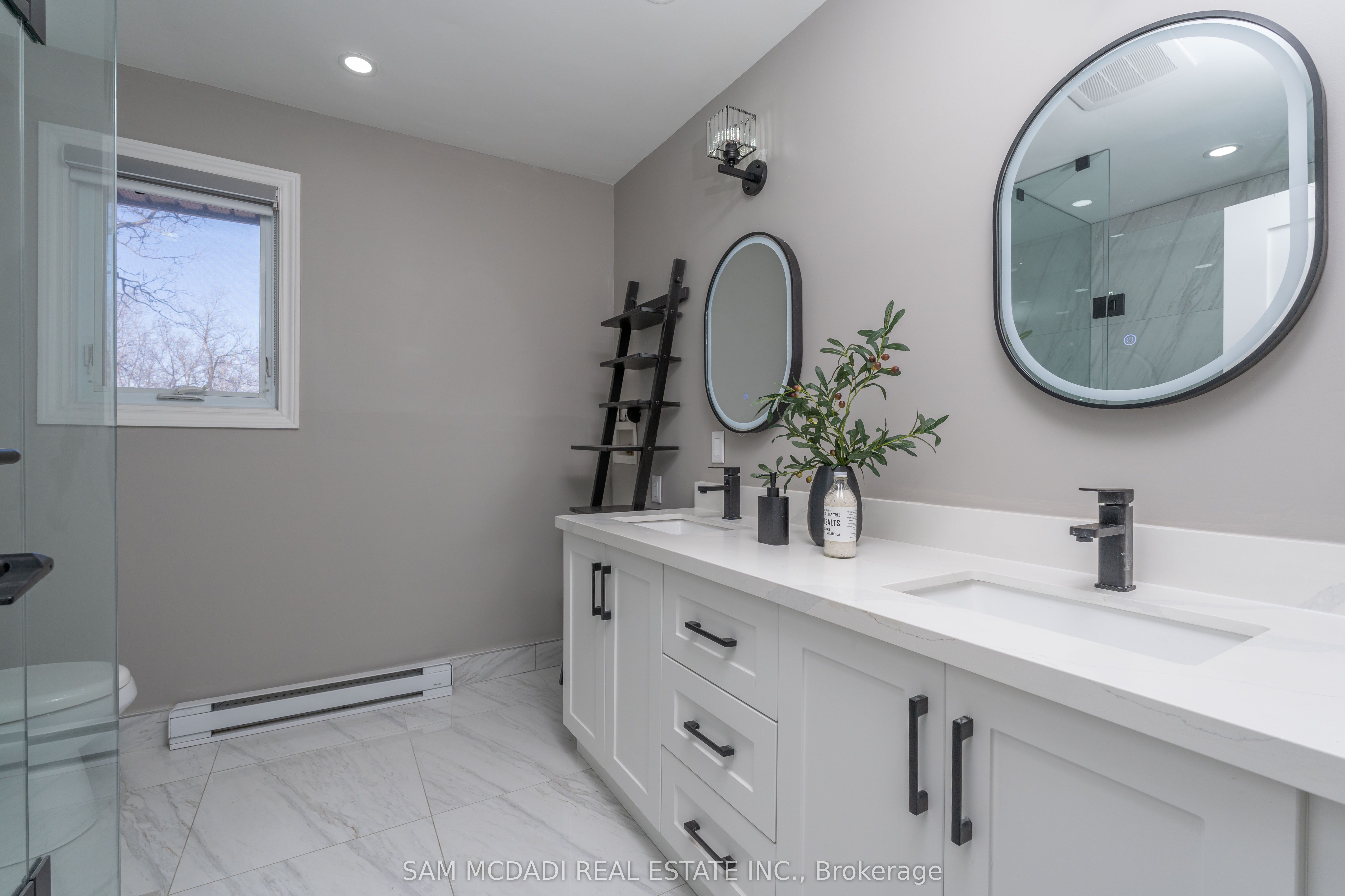 12951 Steeles Avenue Property Photo 21