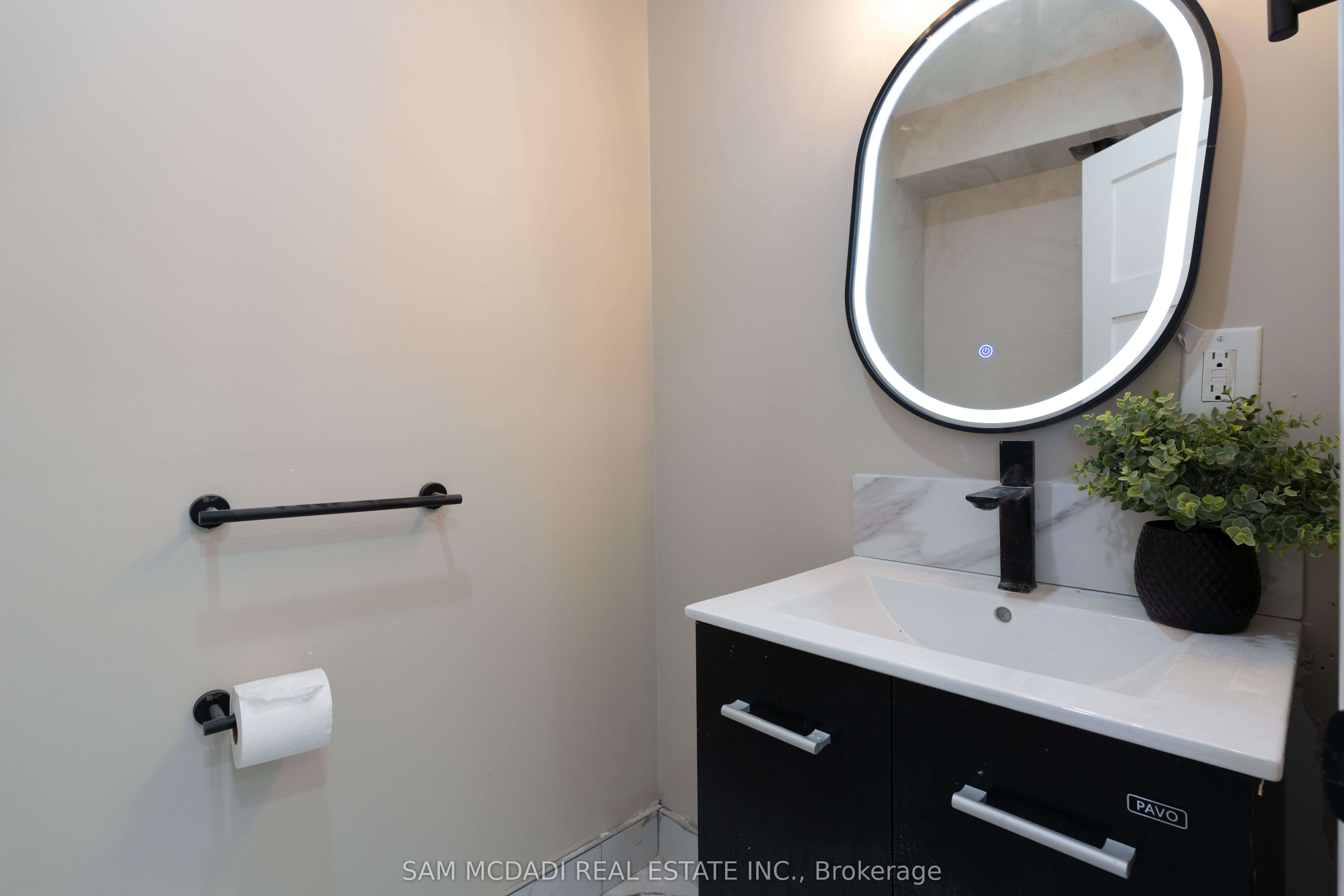12951 Steeles Avenue Property Photo 27