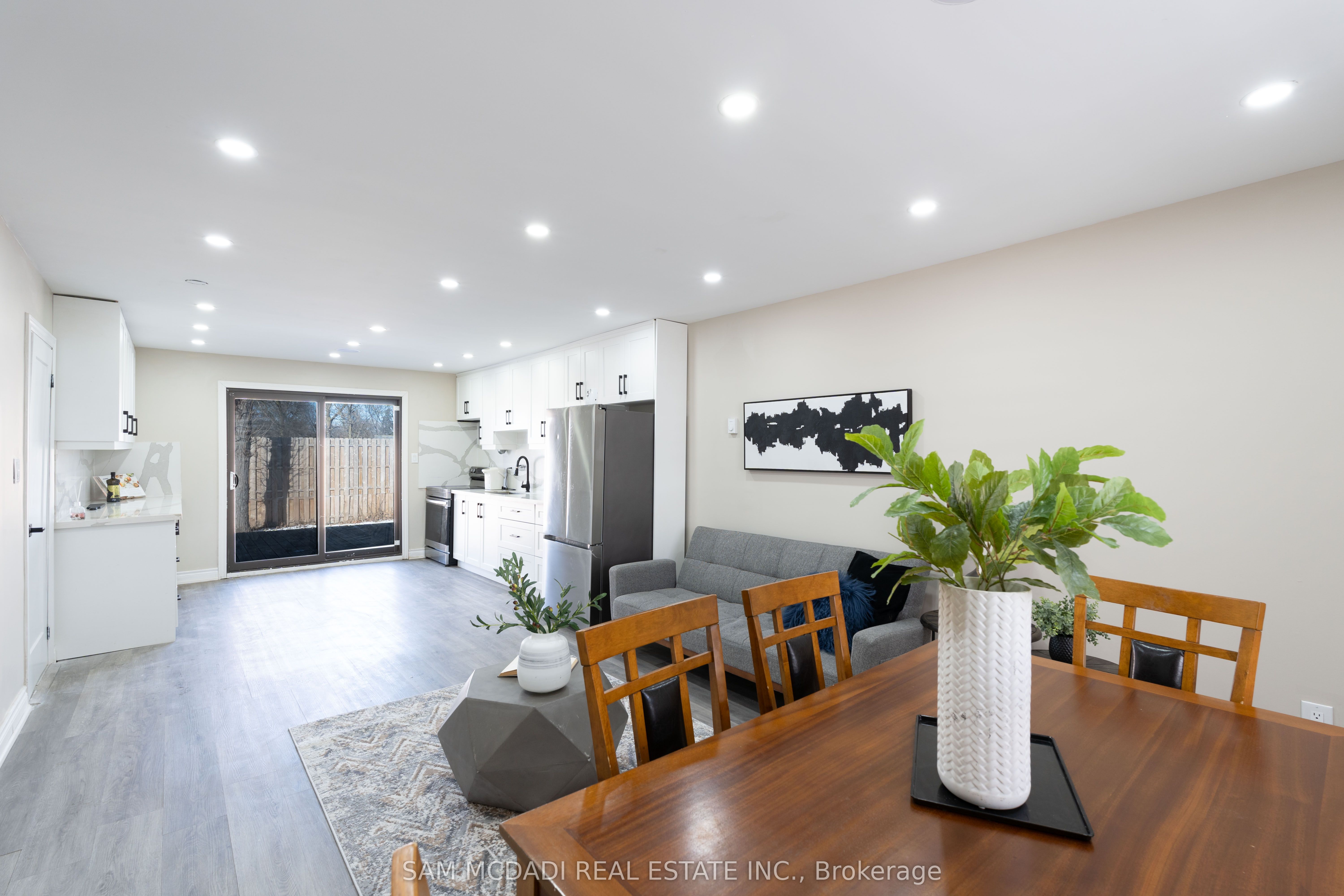 12951 Steeles Avenue Property Photo 35