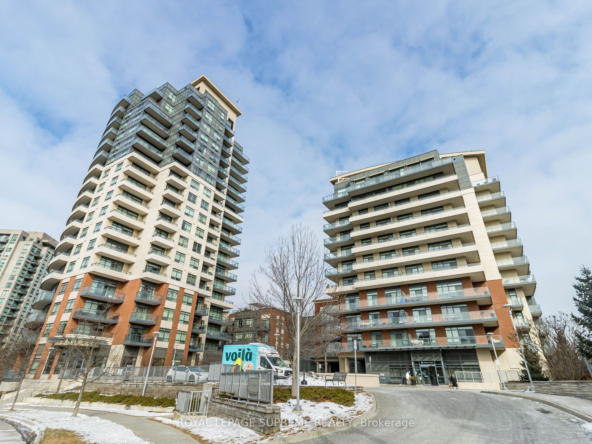 #607 - 25 Fontenay Court Property Photo 2