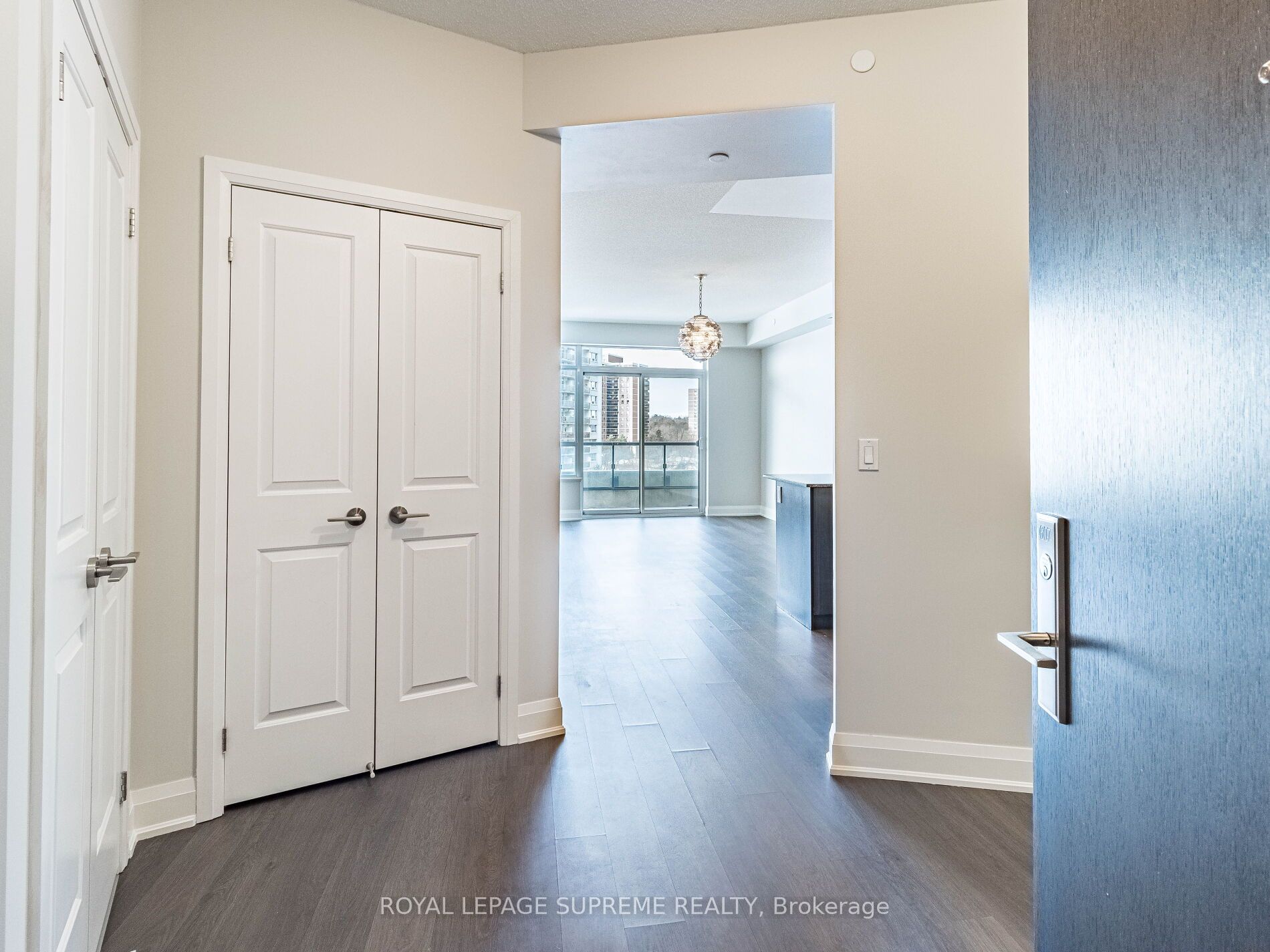 #607 - 25 Fontenay Court Property Photo 11