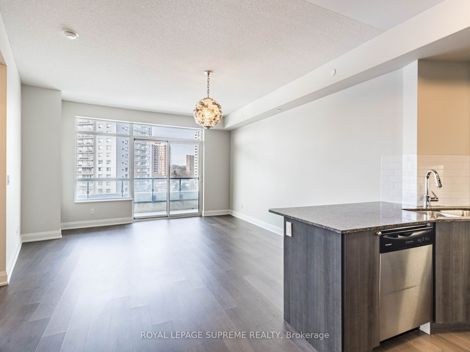 #607 - 25 Fontenay Court Property Photo 18