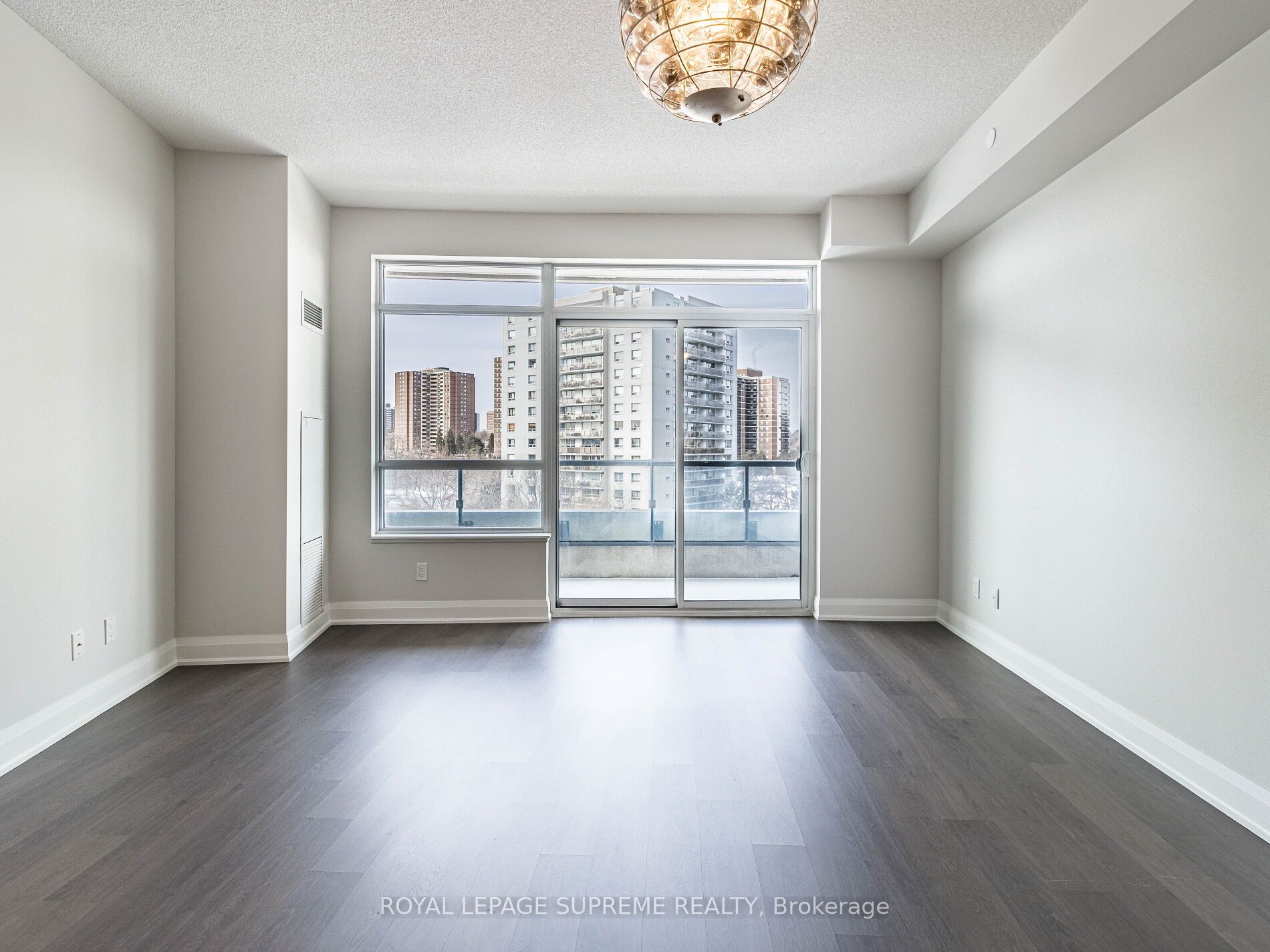 #607 - 25 Fontenay Court Property Photo 21
