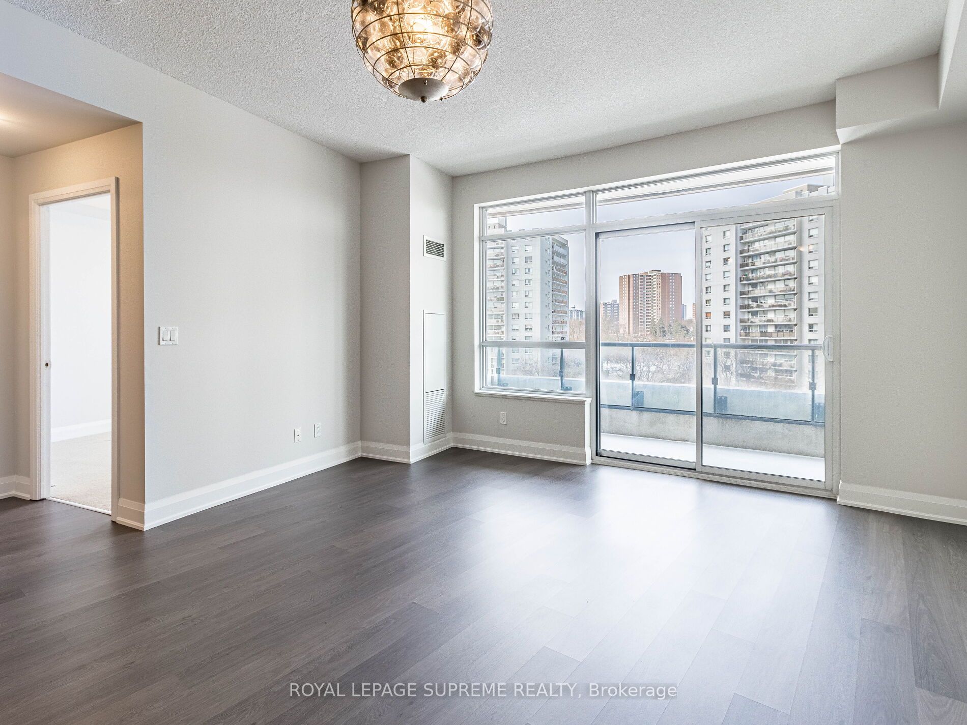 #607 - 25 Fontenay Court Property Photo 22