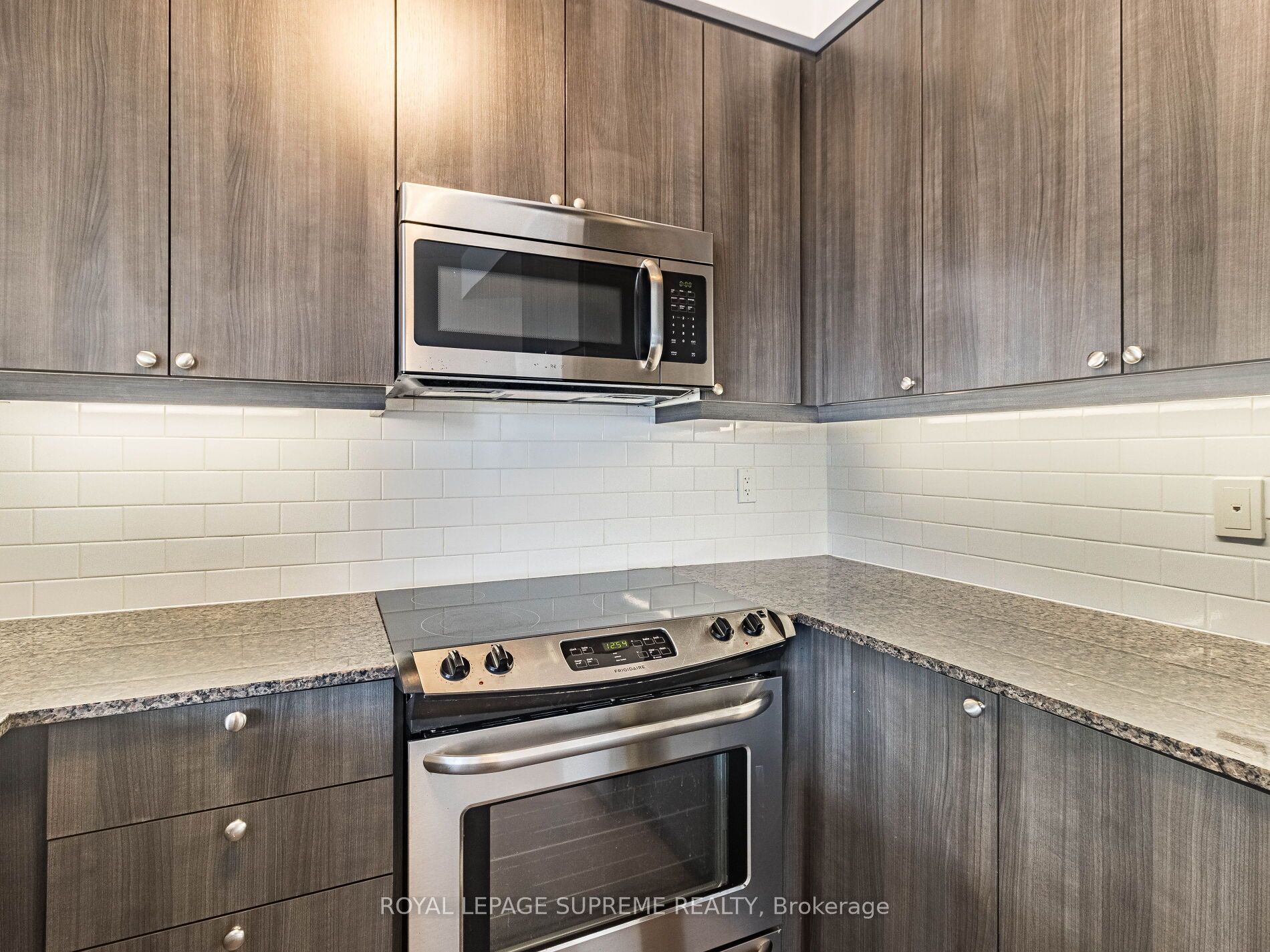 #607 - 25 Fontenay Court Property Photo 31