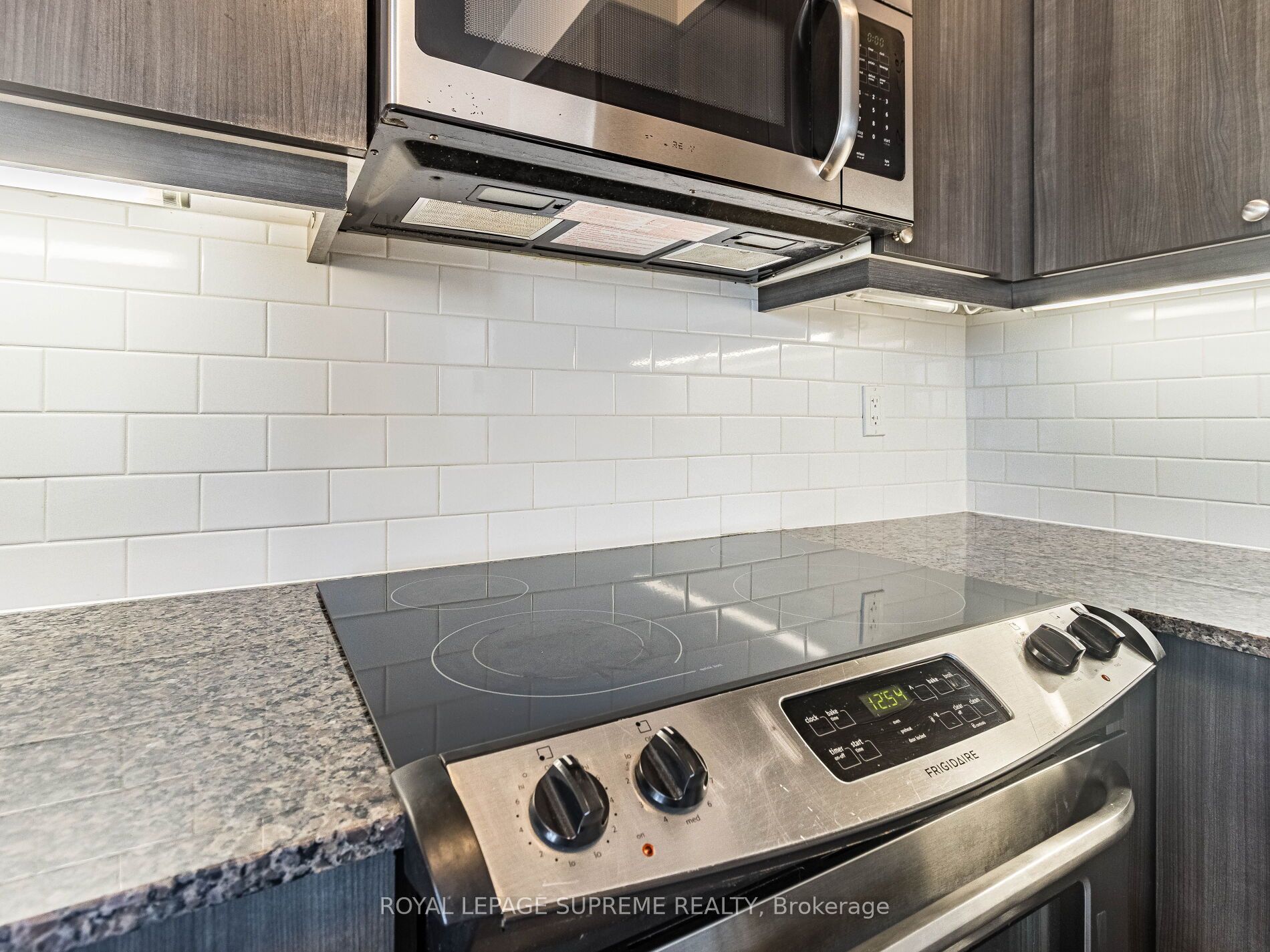 #607 - 25 Fontenay Court Property Photo 32