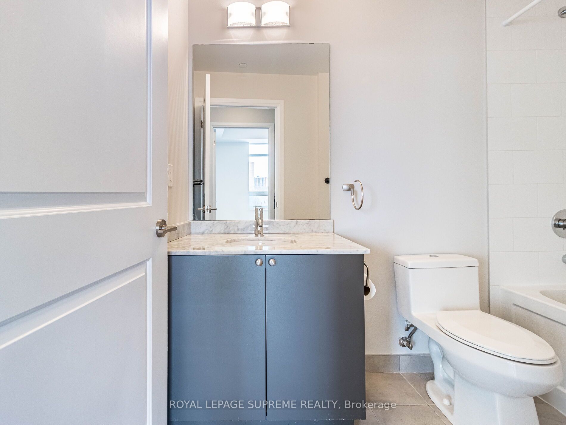 #607 - 25 Fontenay Court Property Photo 40
