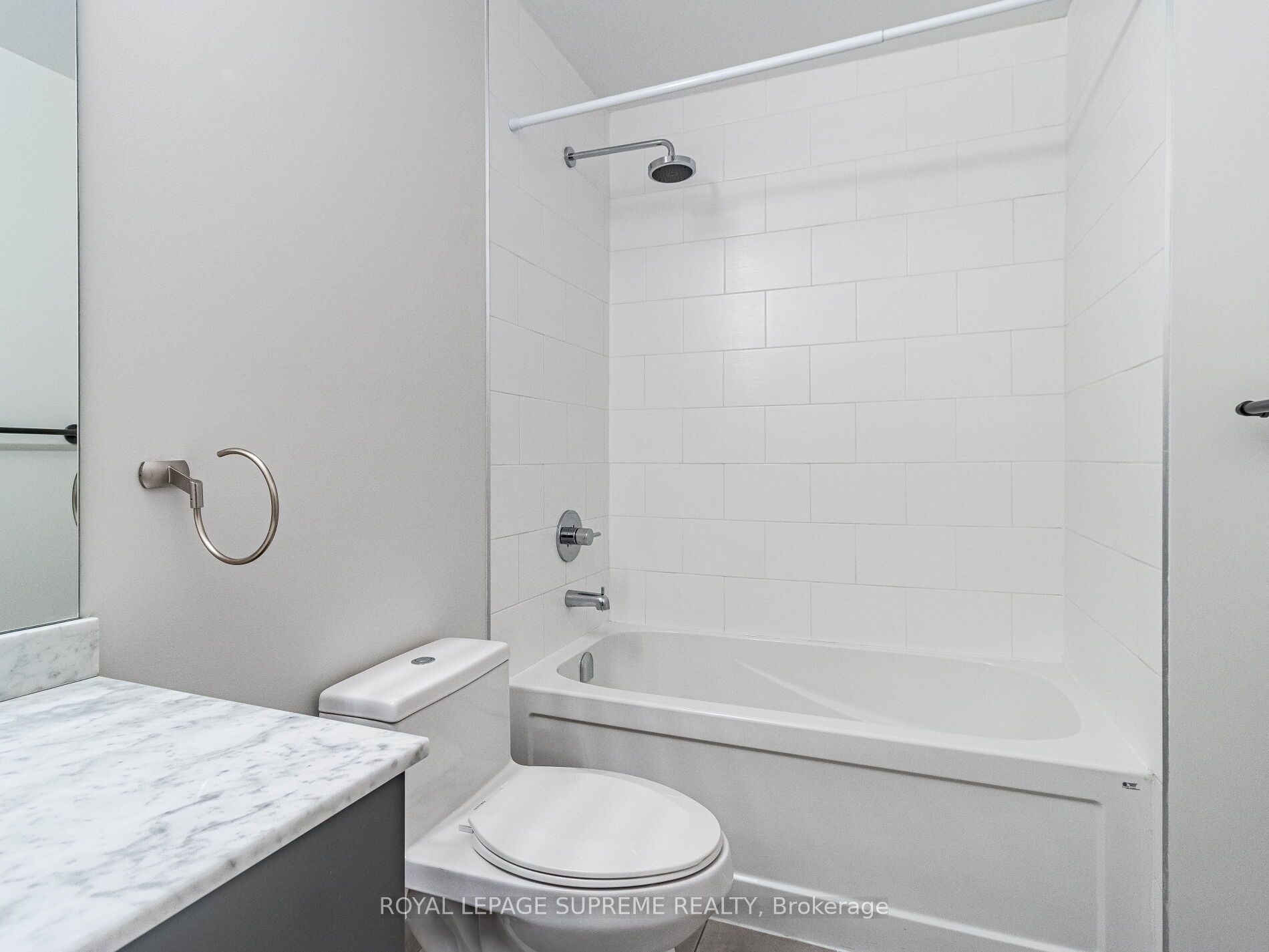 #607 - 25 Fontenay Court Property Photo 41