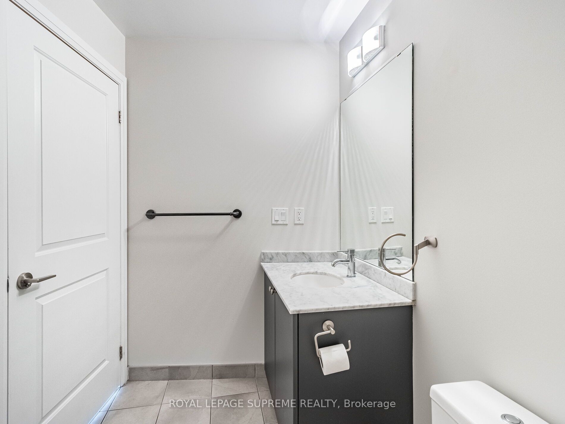 #607 - 25 Fontenay Court Property Photo 42