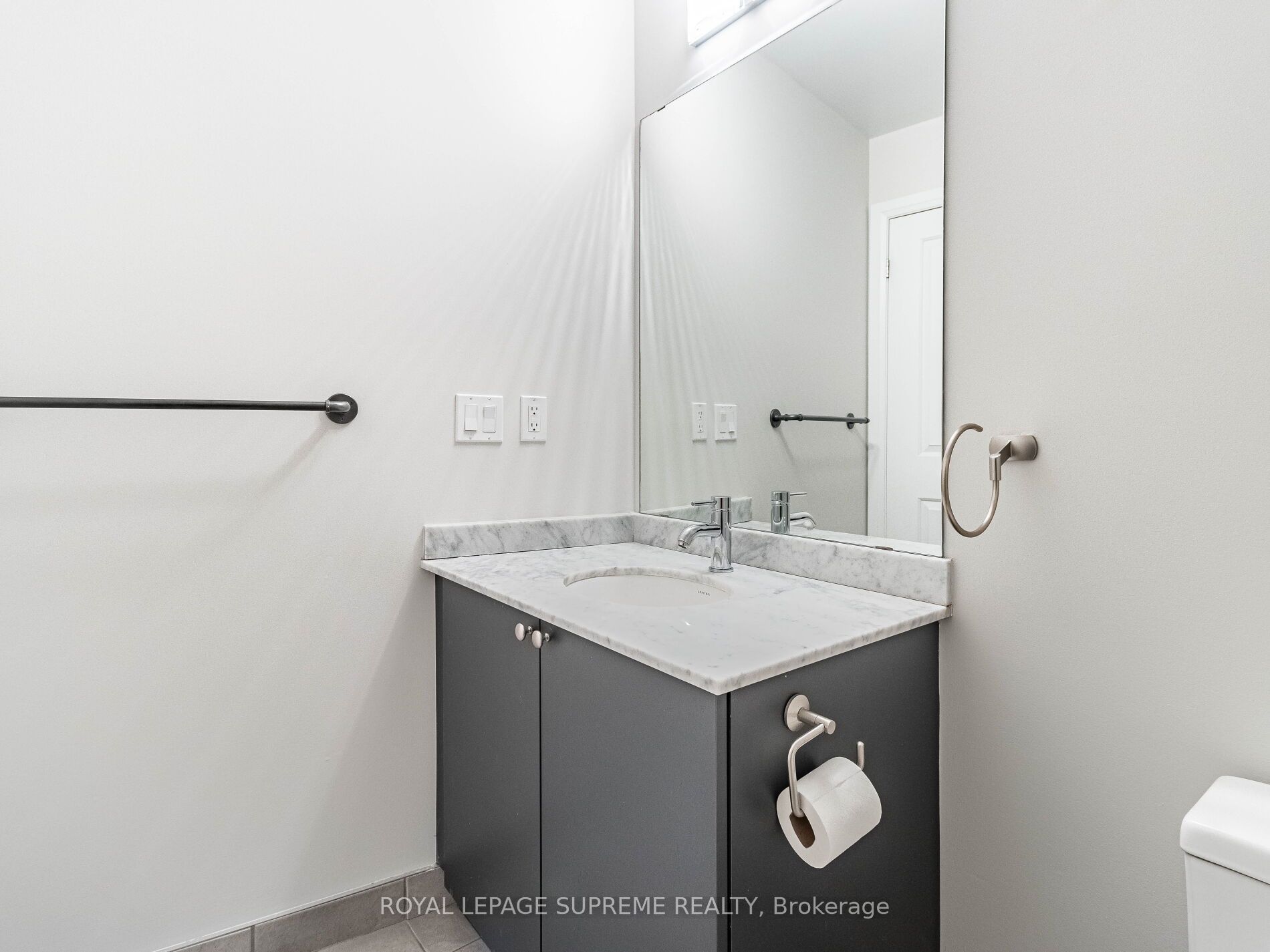 #607 - 25 Fontenay Court Property Photo 43