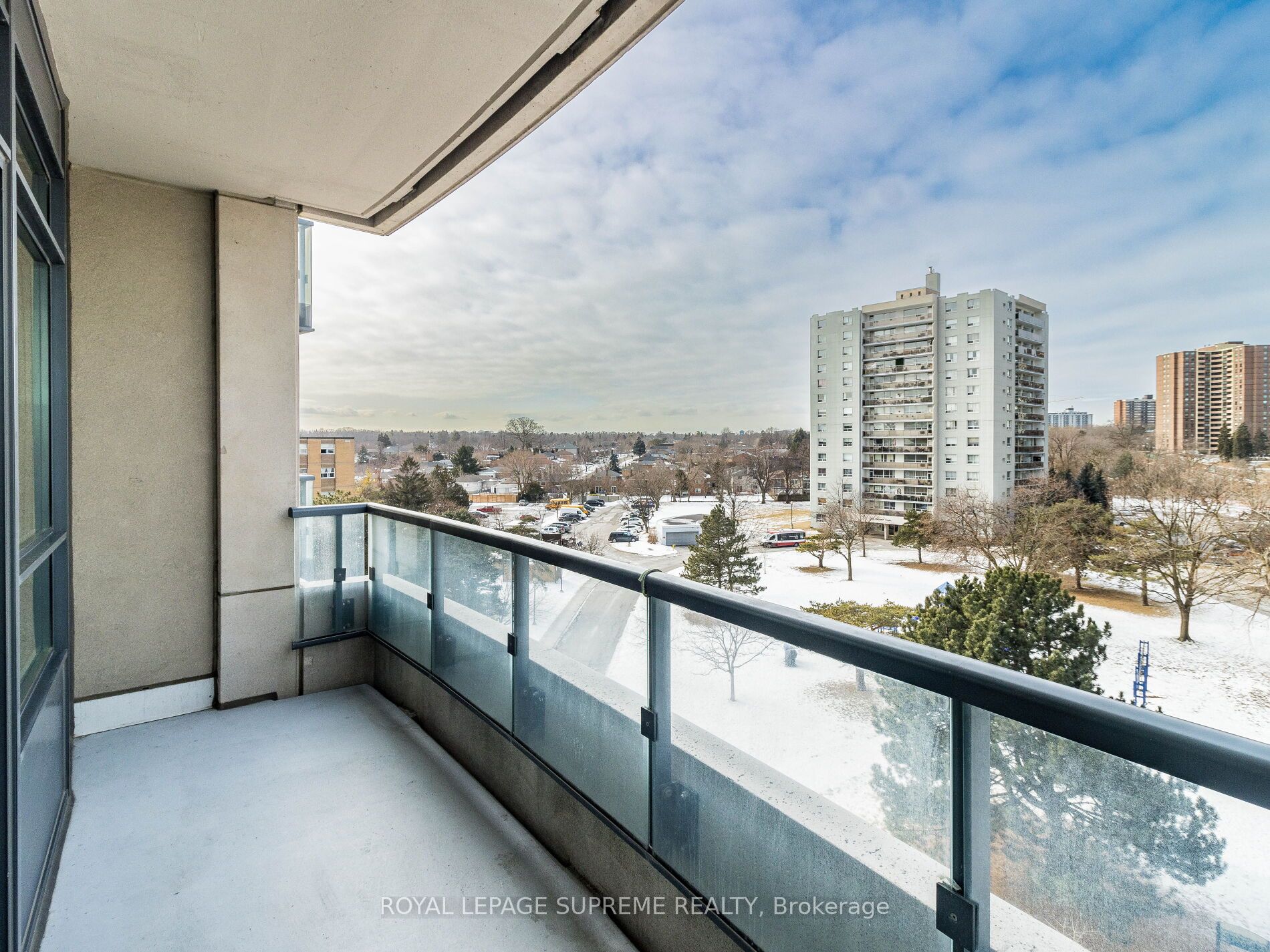 #607 - 25 Fontenay Court Property Photo 44