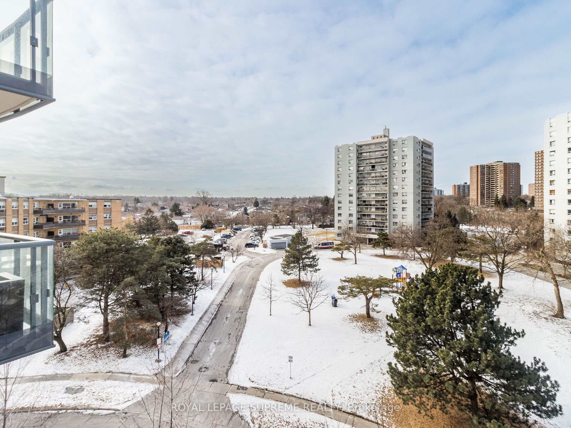 #607 - 25 Fontenay Court Property Photo 50