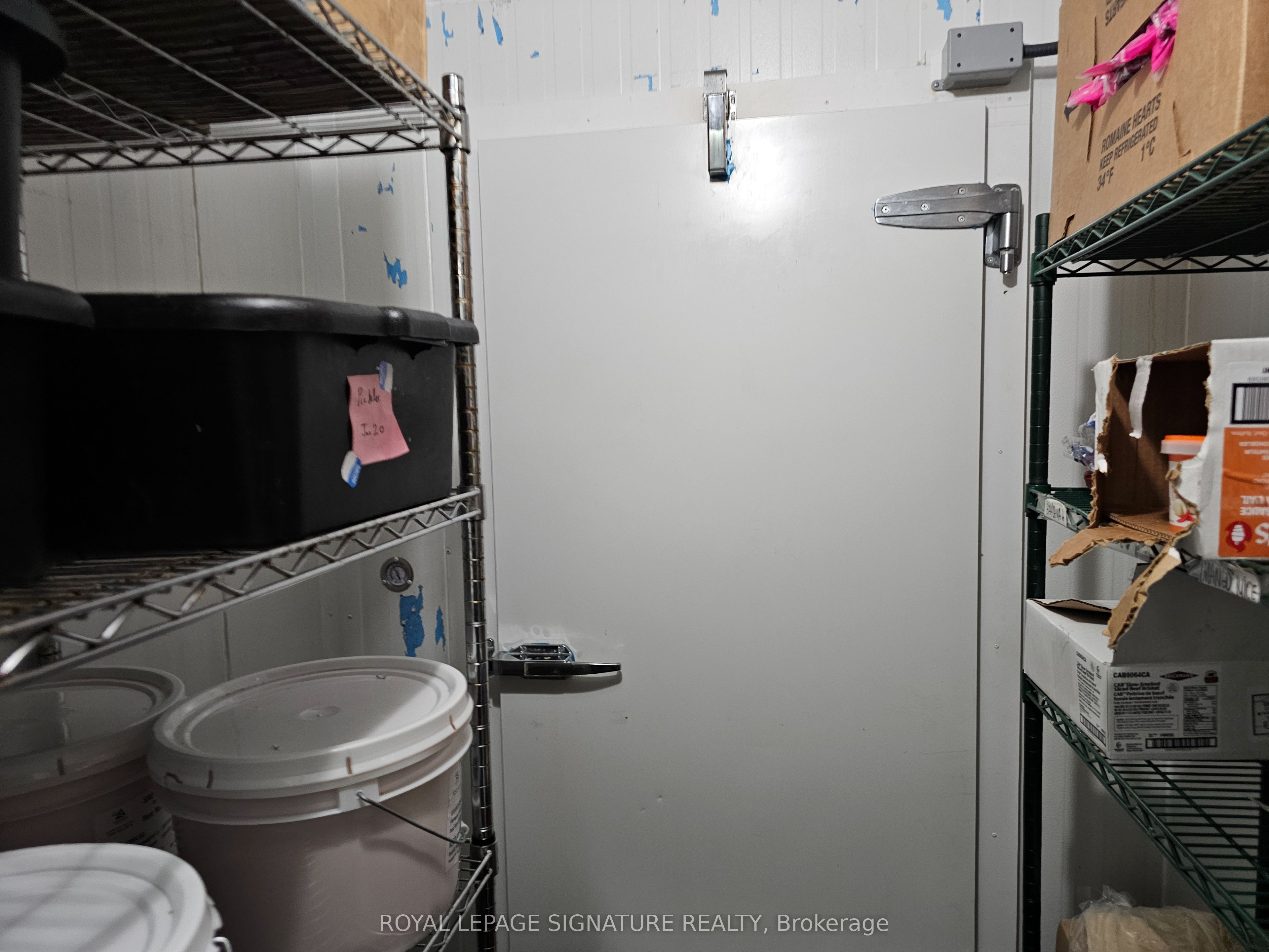 2434 Bloor Street Property Photo 14