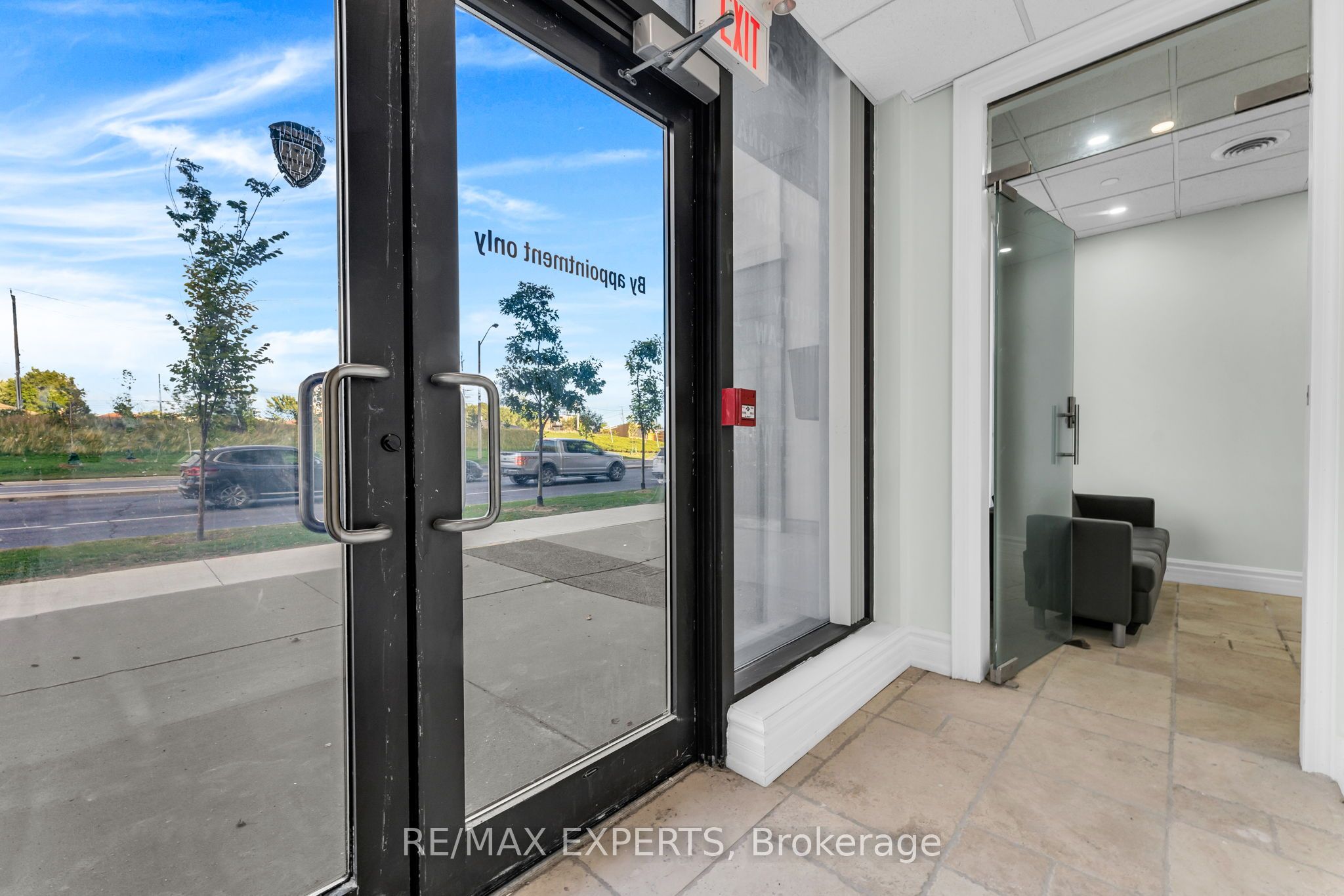#108 - 1 De Boers Drive Property Photo 3