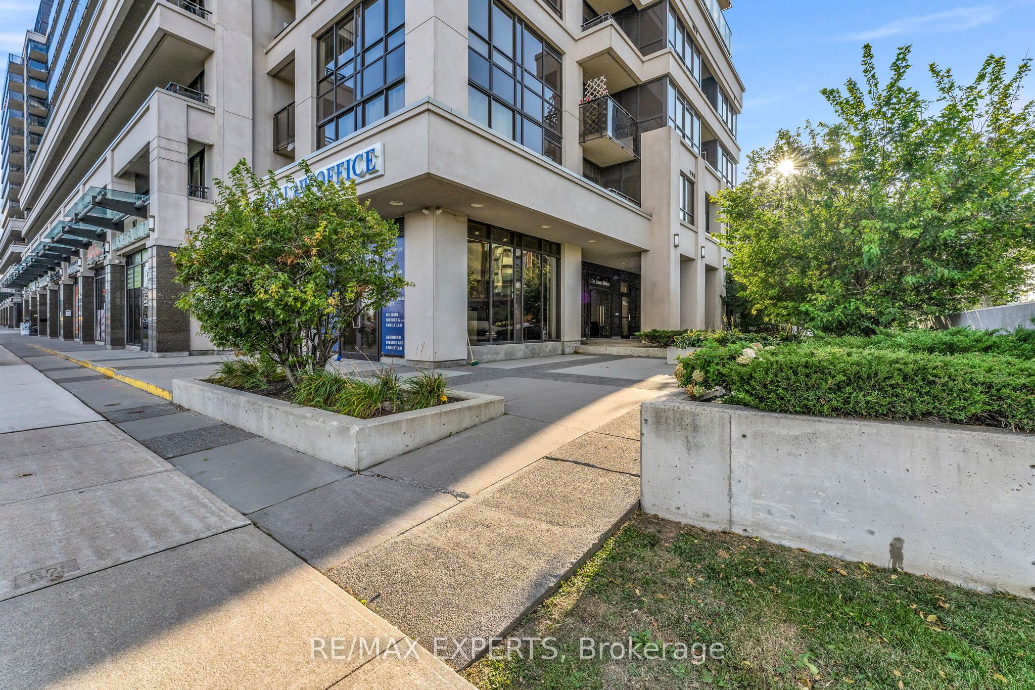 #108 - 1 De Boers Drive Property Photo 26