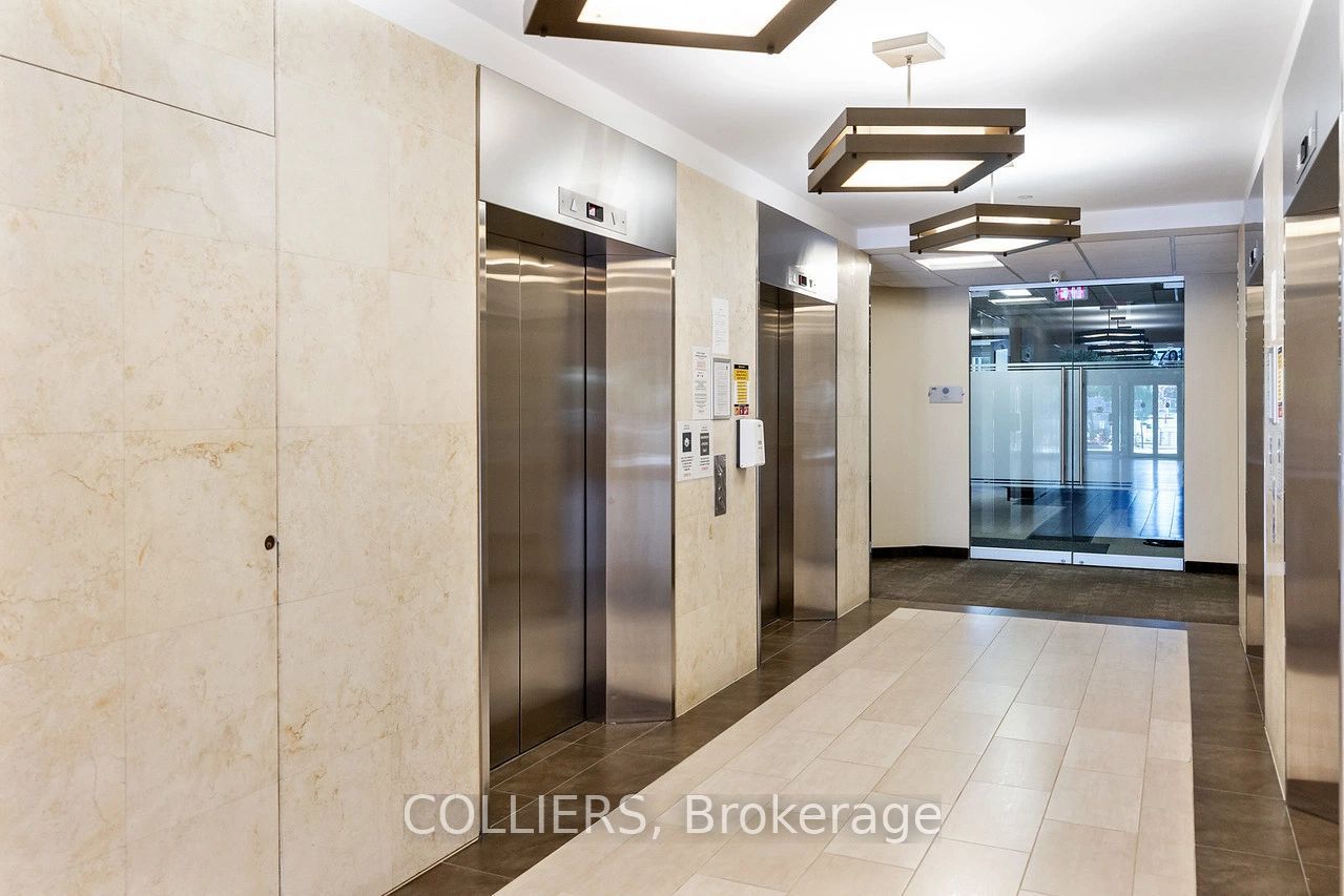 #1001 - 5770 Hurontario Street Property Photo 6