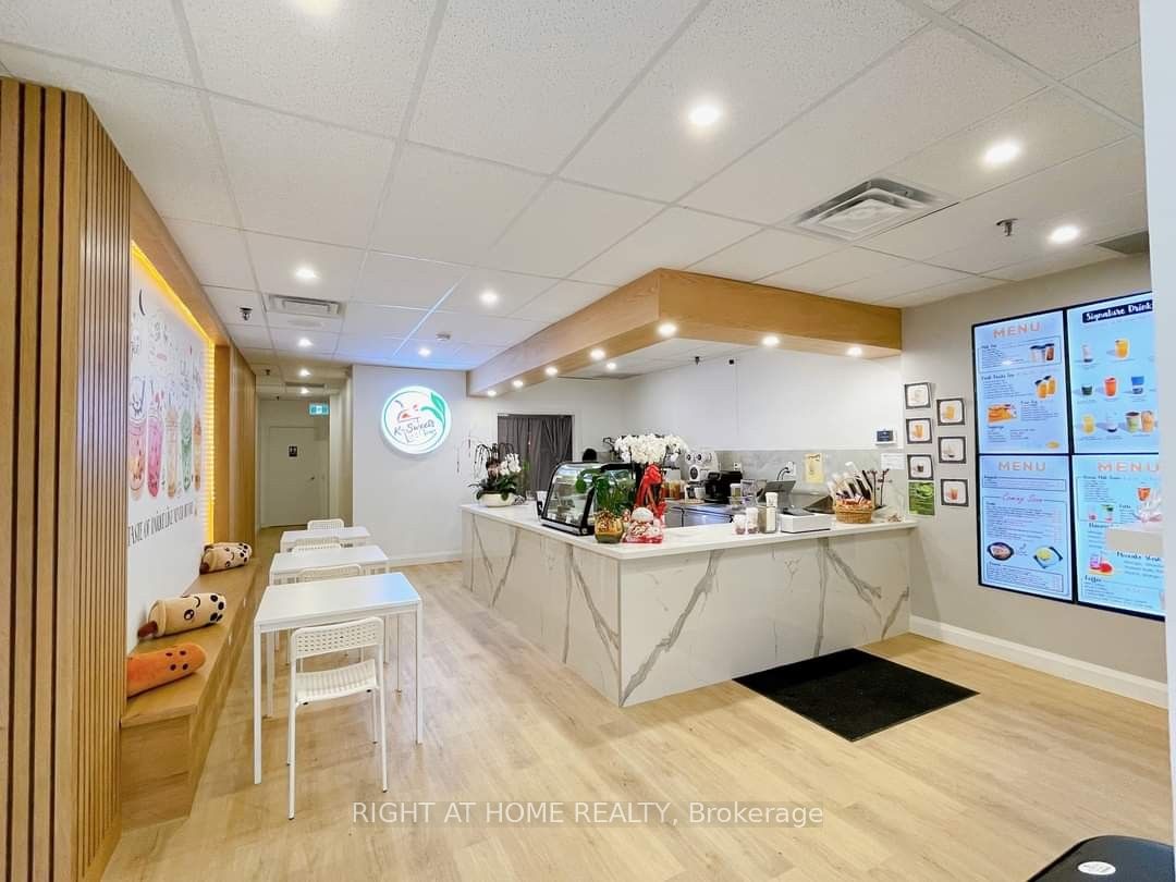 #5a - 2100 Bloor Street Property Photo 1