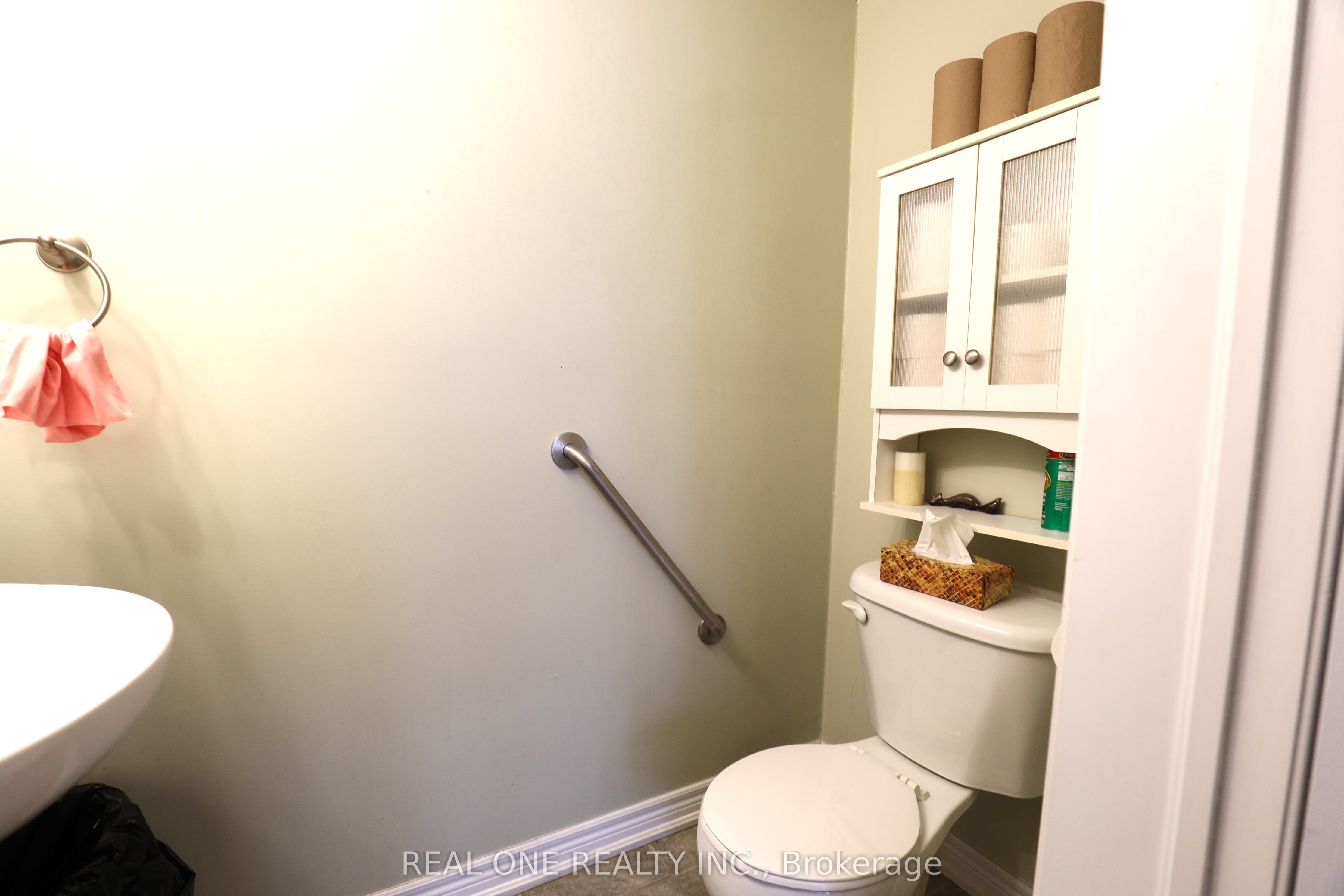 5052 Fairview Street Property Photo 6