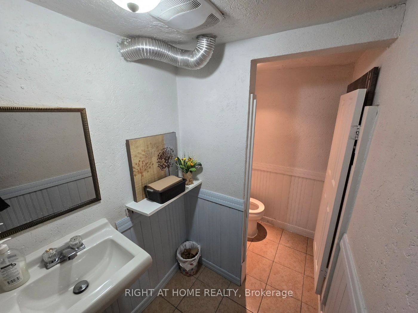170 The Queensway Way Property Photo 8