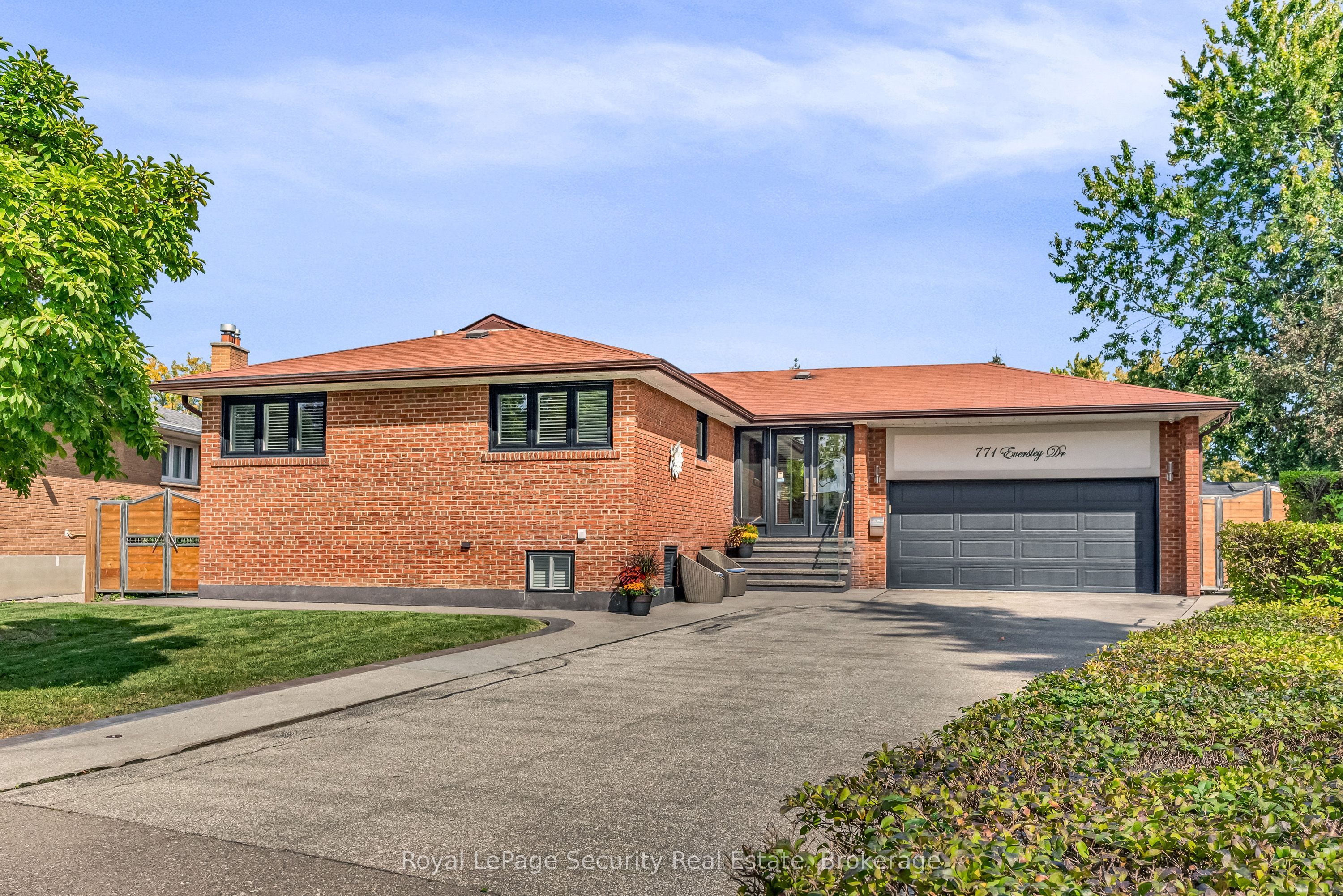 771 Eversley Drive Property Photo 3