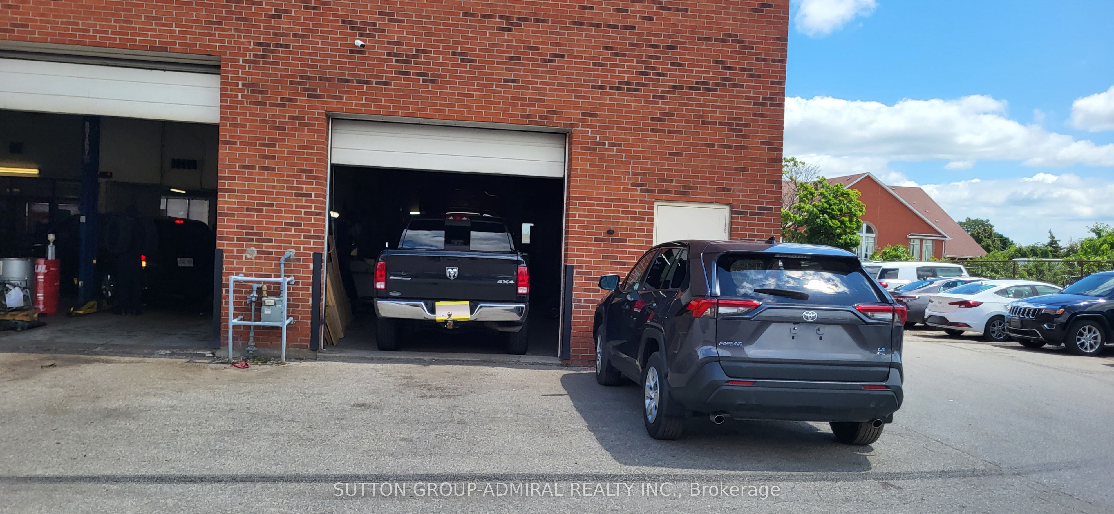 #1 - 2899 Steeles Avenue Property Photo 4