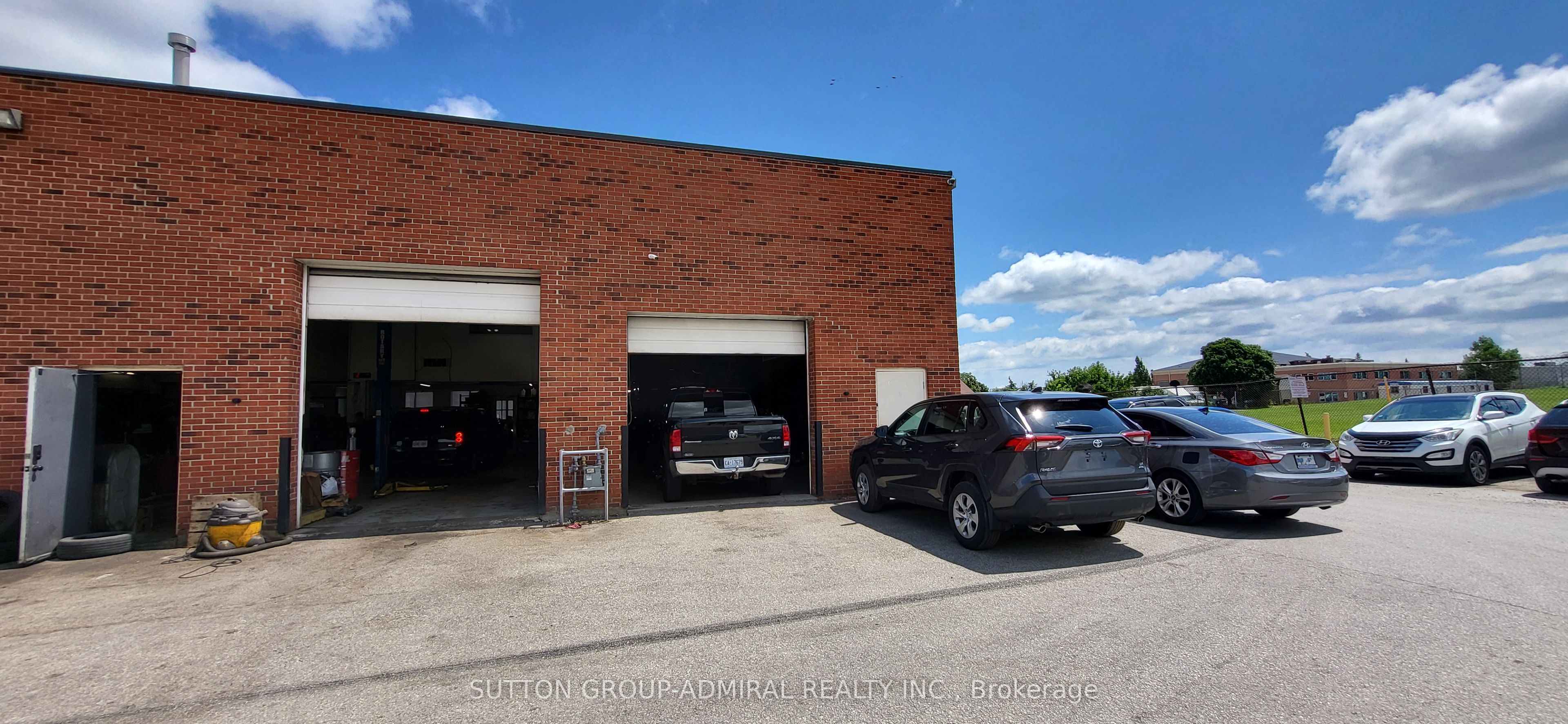 #1 - 2899 Steeles Avenue Property Photo 3