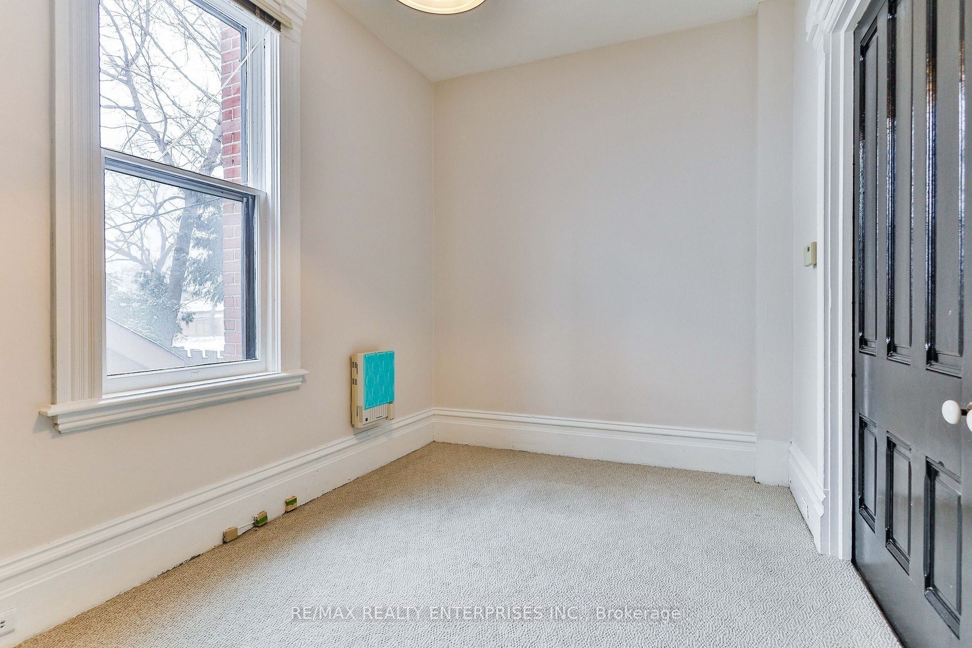 245 Main Street Property Photo 3