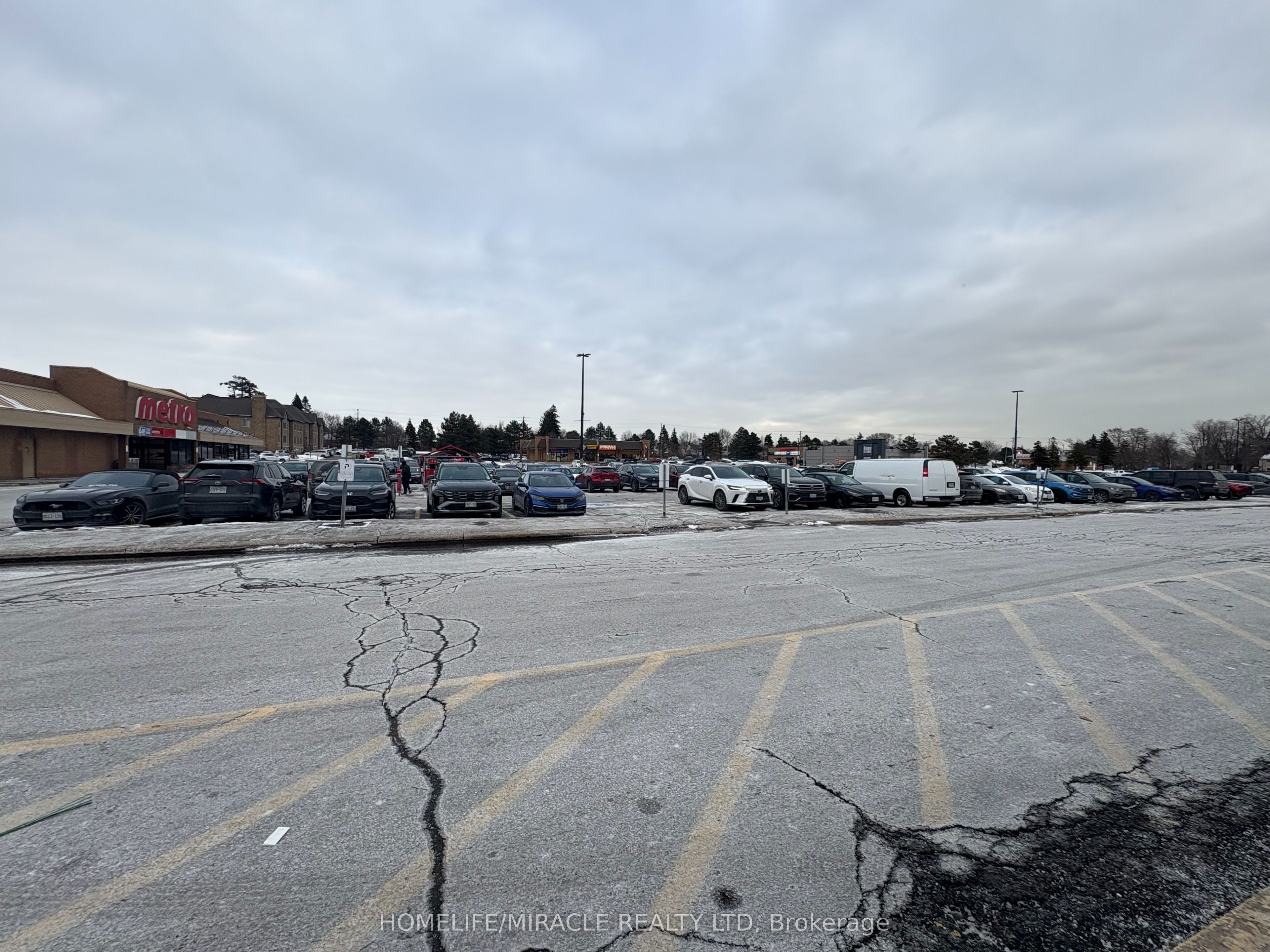 180 Sandlewood Parkway Property Photo 19