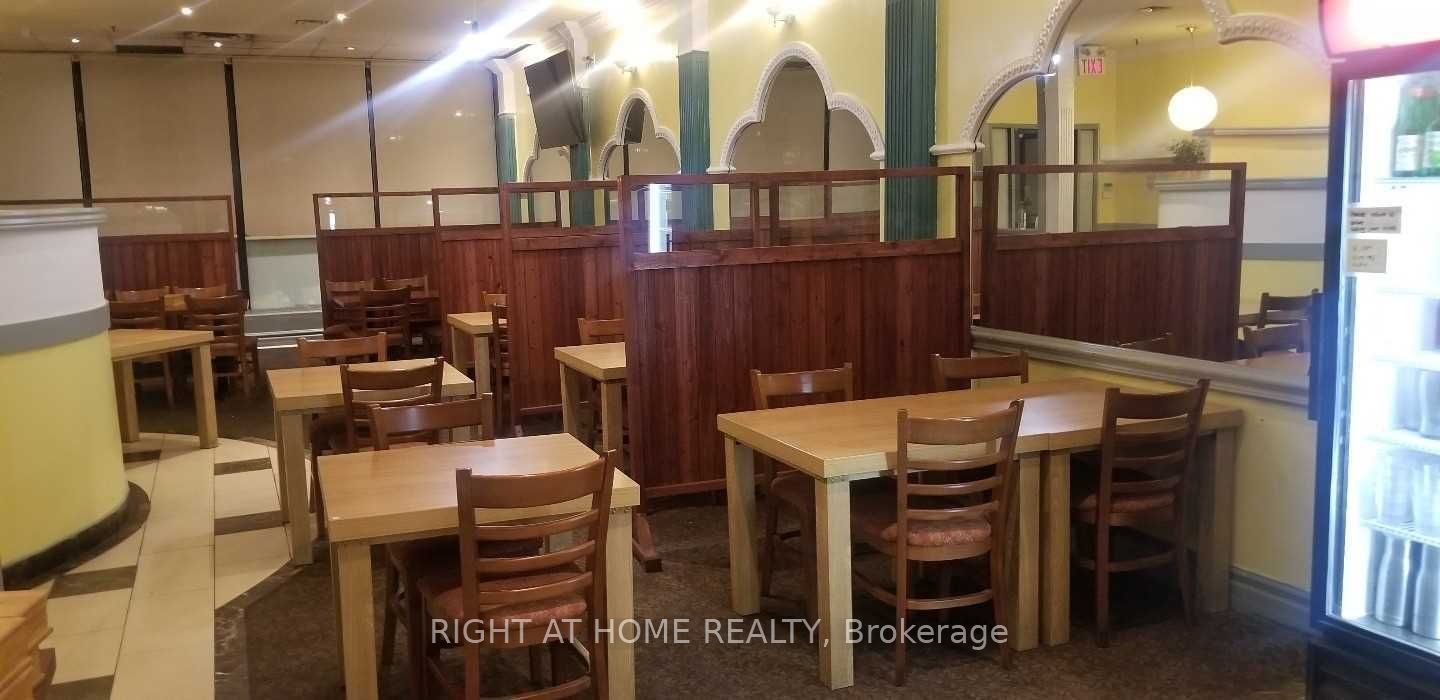 #15 - 1170 Burnhamthorpe Road Property Photo 8