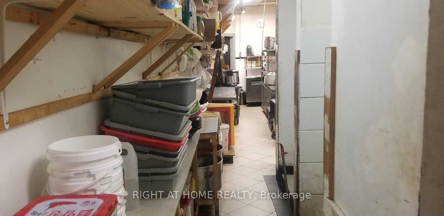 #15 - 1170 Burnhamthorpe Road Property Photo 10