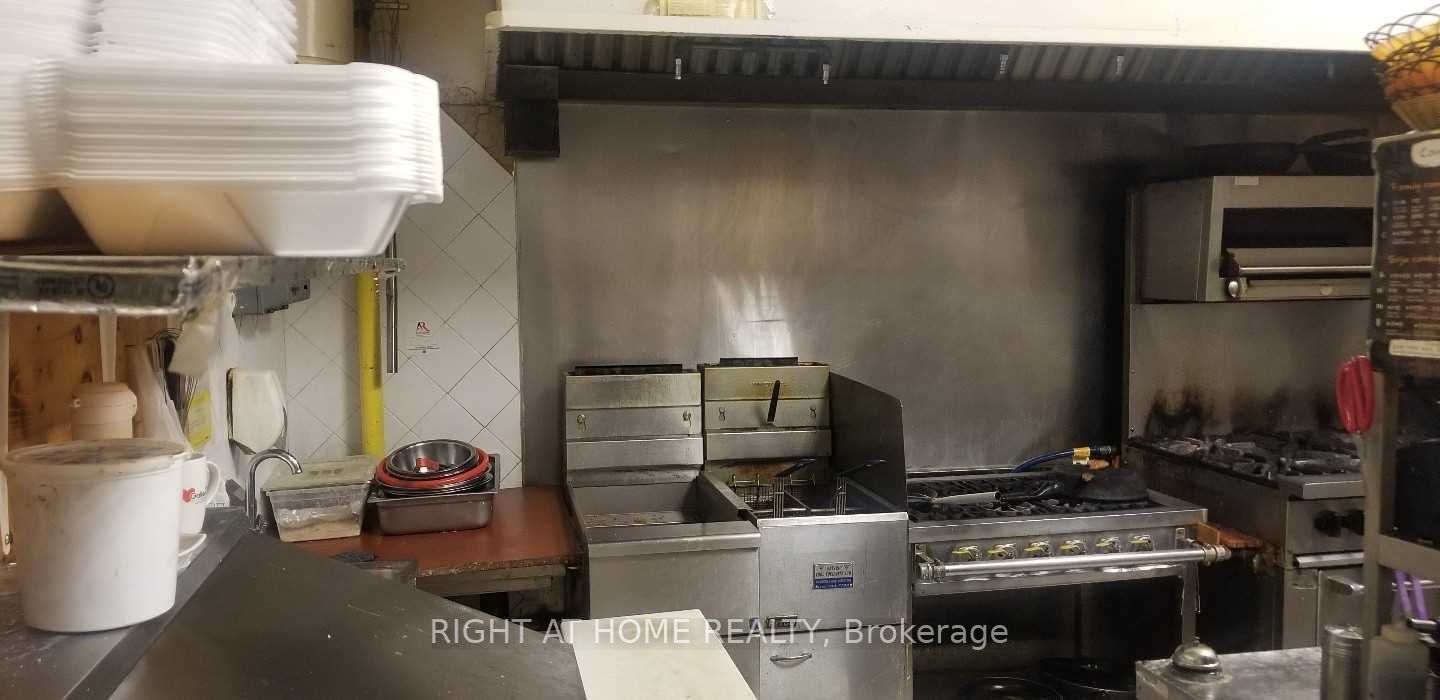 #15 - 1170 Burnhamthorpe Road Property Photo 15