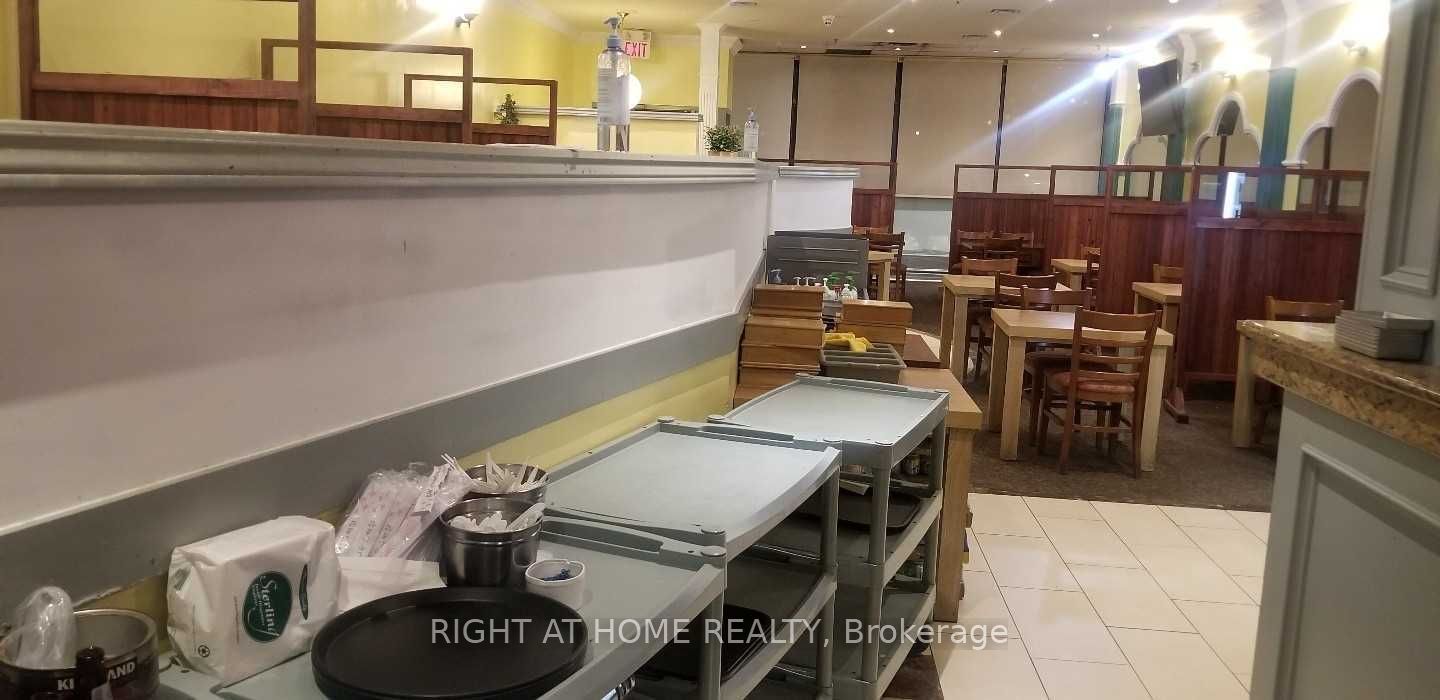 #15 - 1170 Burnhamthorpe Road Property Photo 16