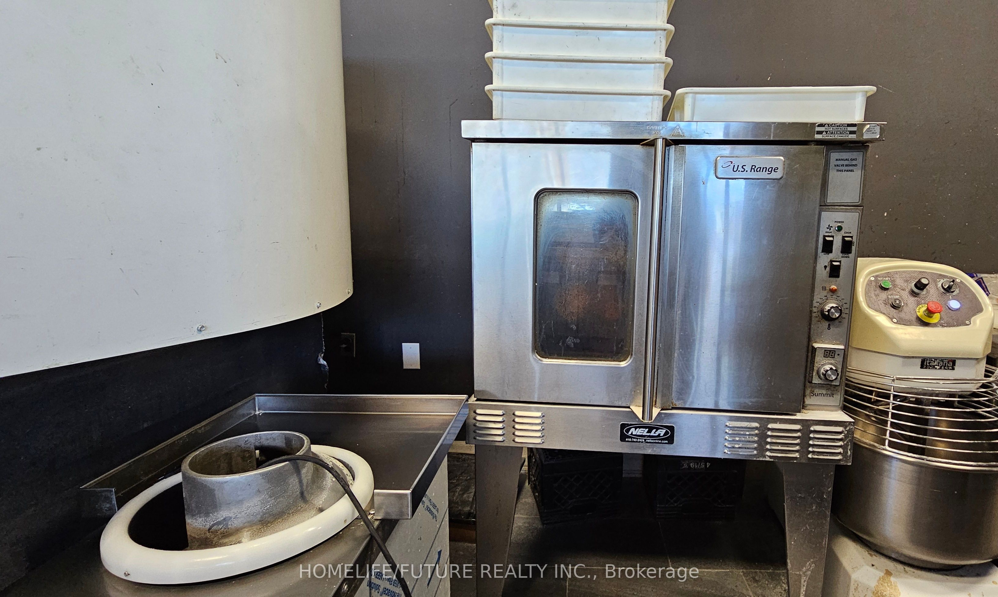 #unit 1 - 1165 Derry Road Property Photo 8
