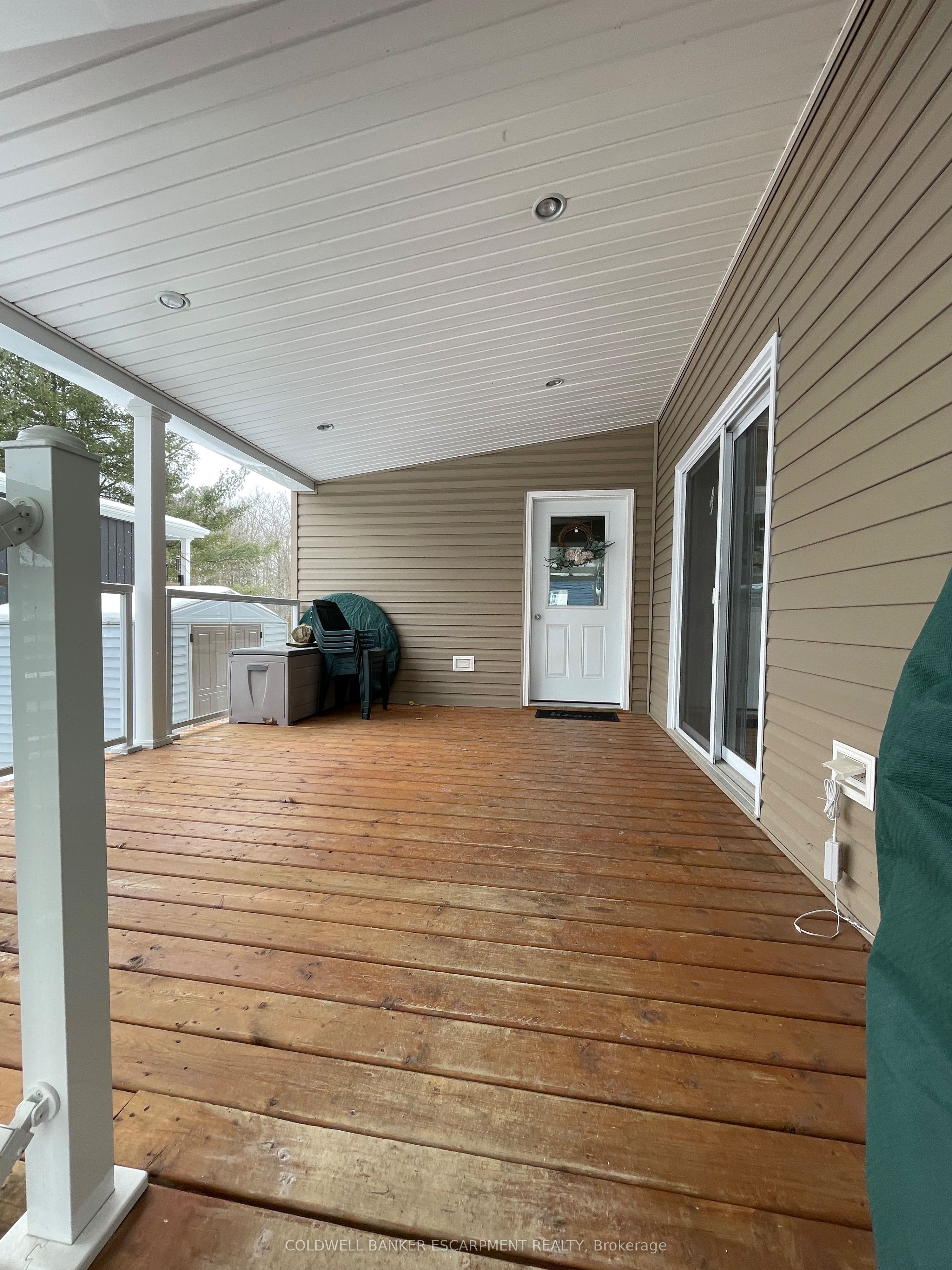 #19 Cedar St. - 4449 Milburough Line Property Photo 4