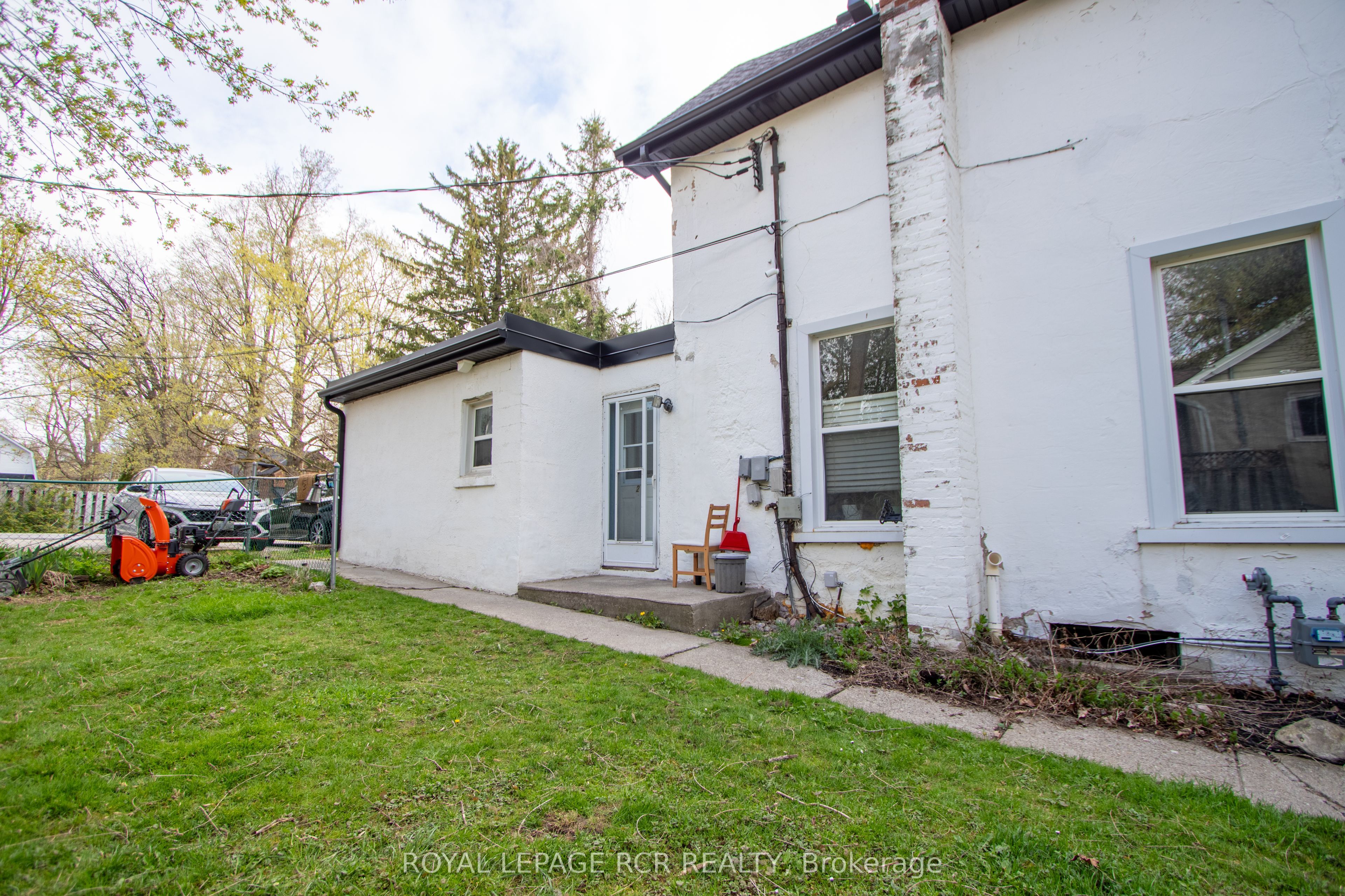 9 Second Avenue Property Photo 32