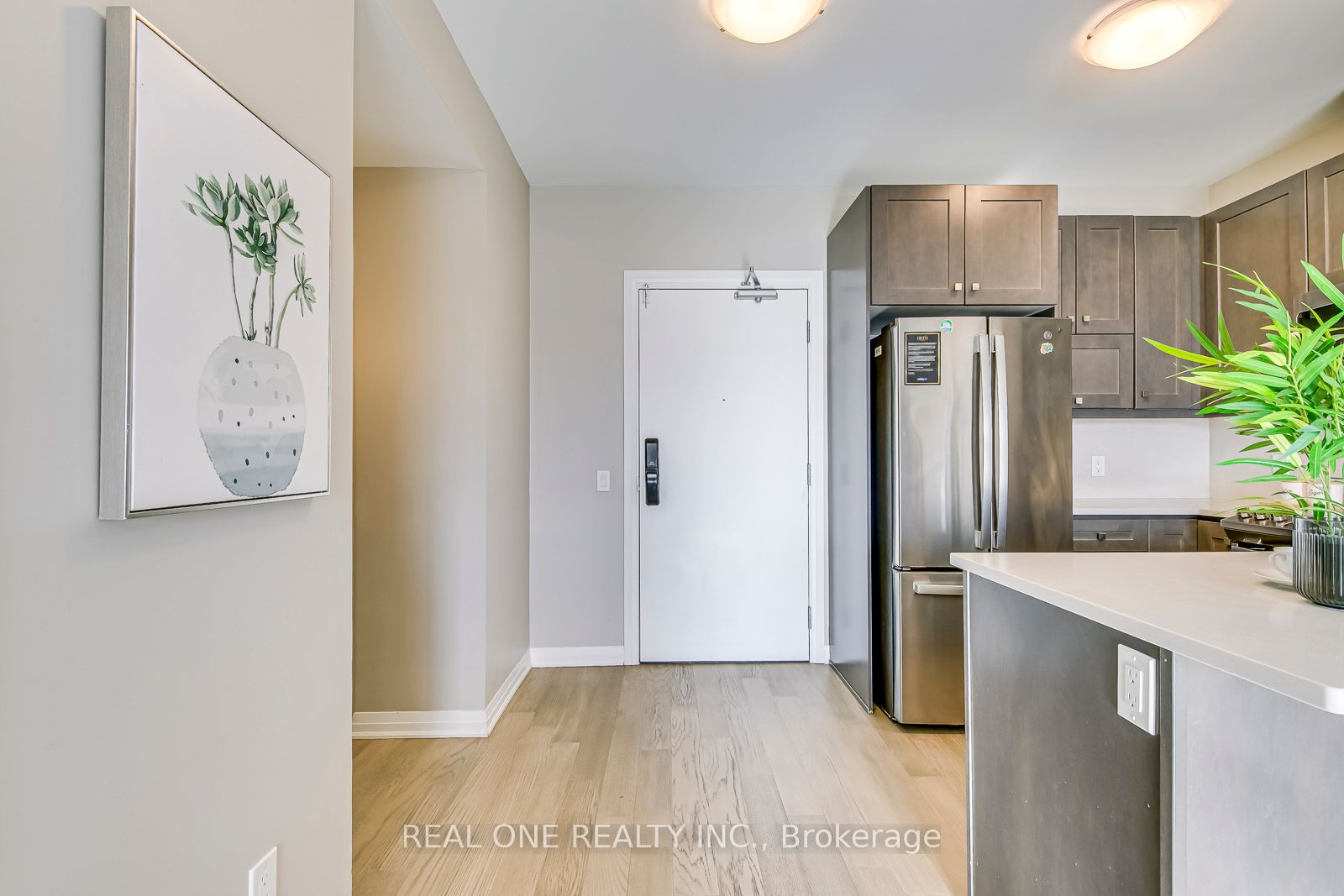 #417 - 95 Dundas Street Property Photo 8