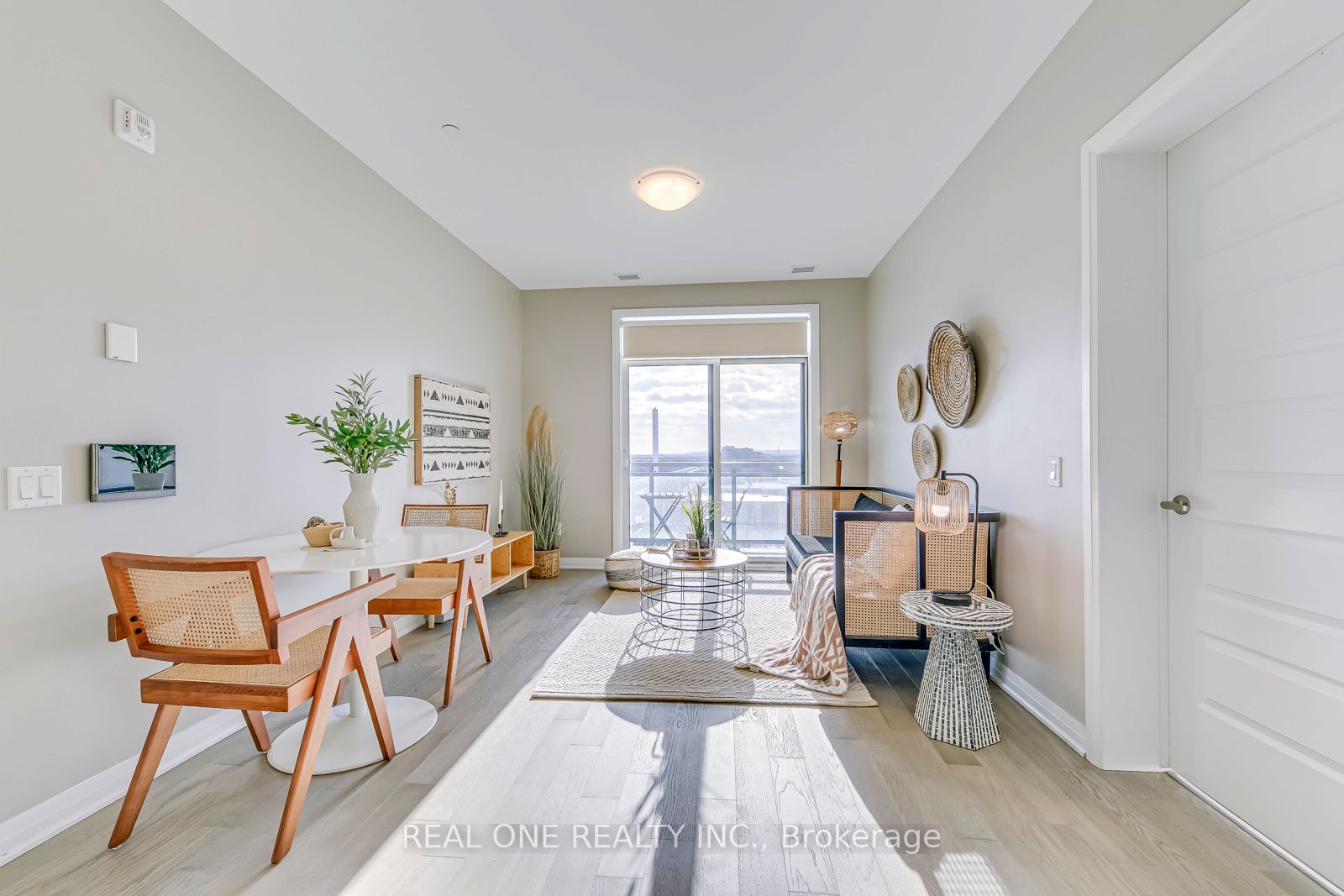 #417 - 95 Dundas Street Property Photo 14